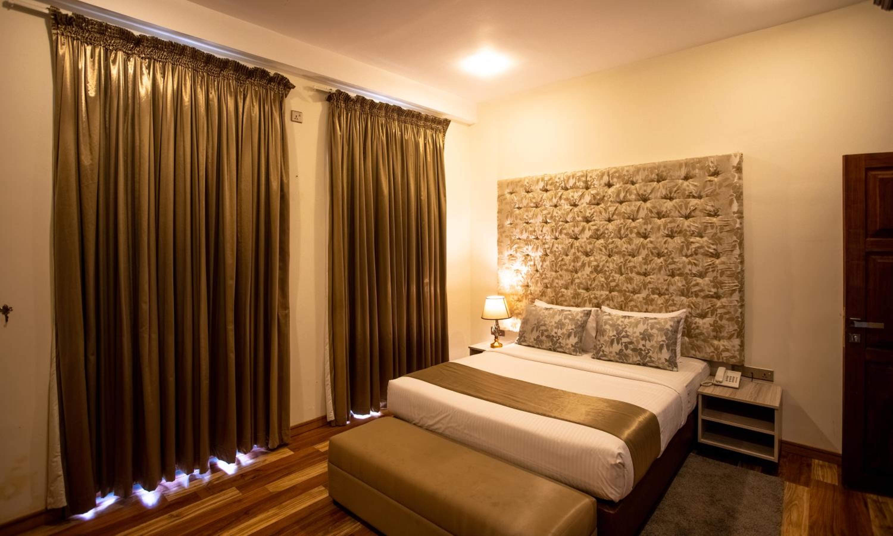 Deluxe Double with Balcony photo 3