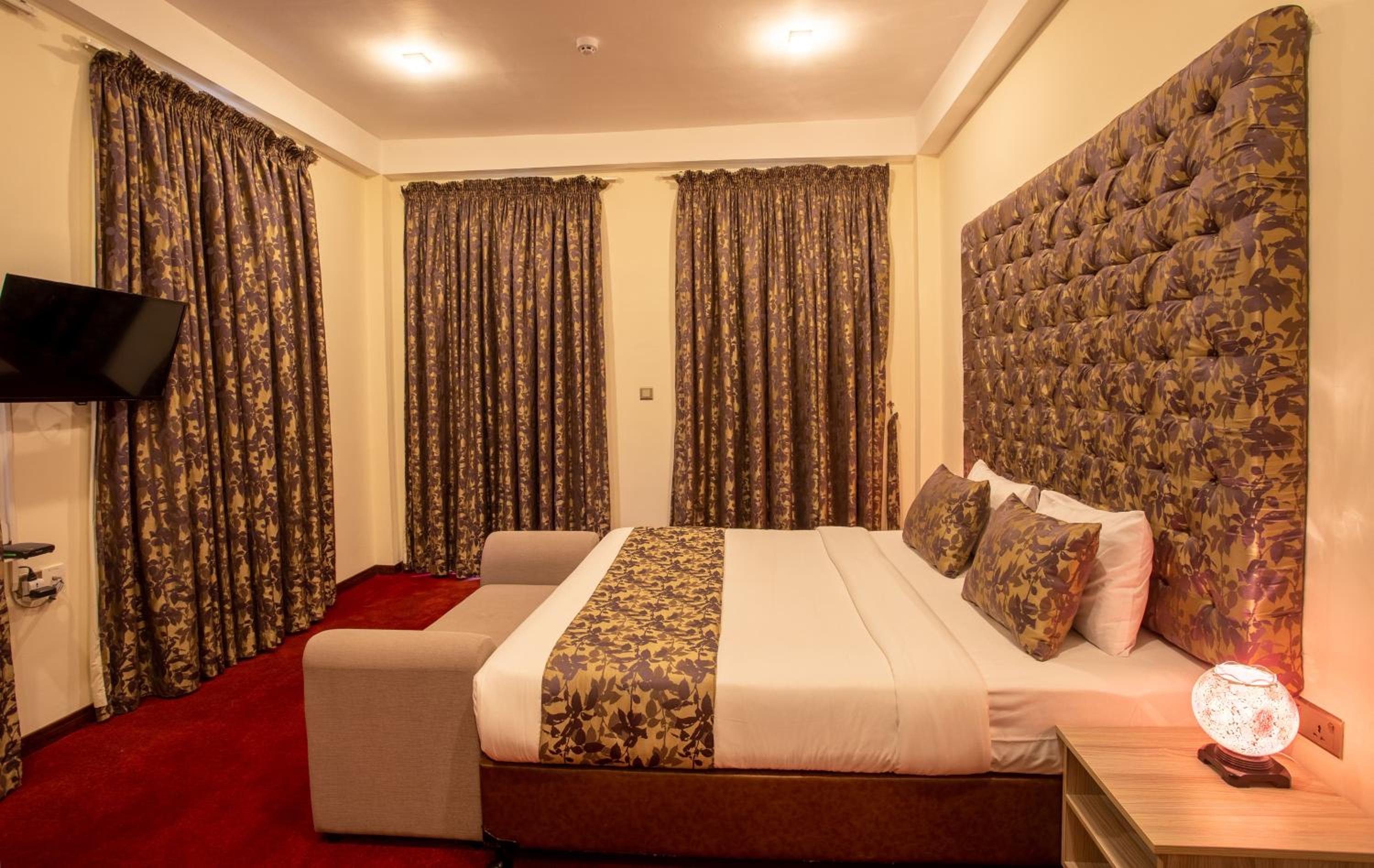 Deluxe Triple Room photo 3