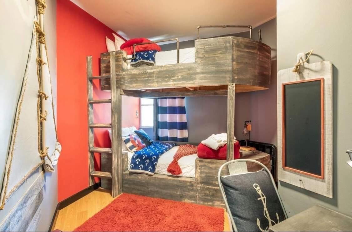 Three-Bedroom Apartment - Photo 17