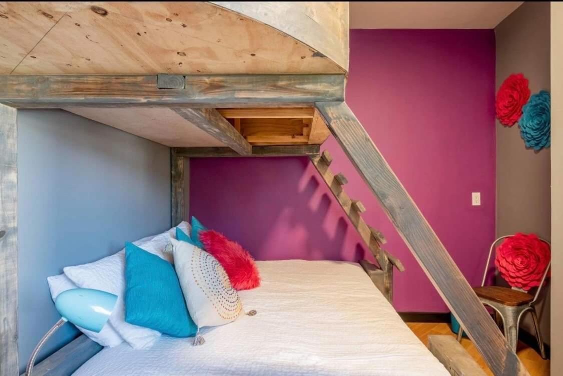 Three-Bedroom Apartment - Photo 21