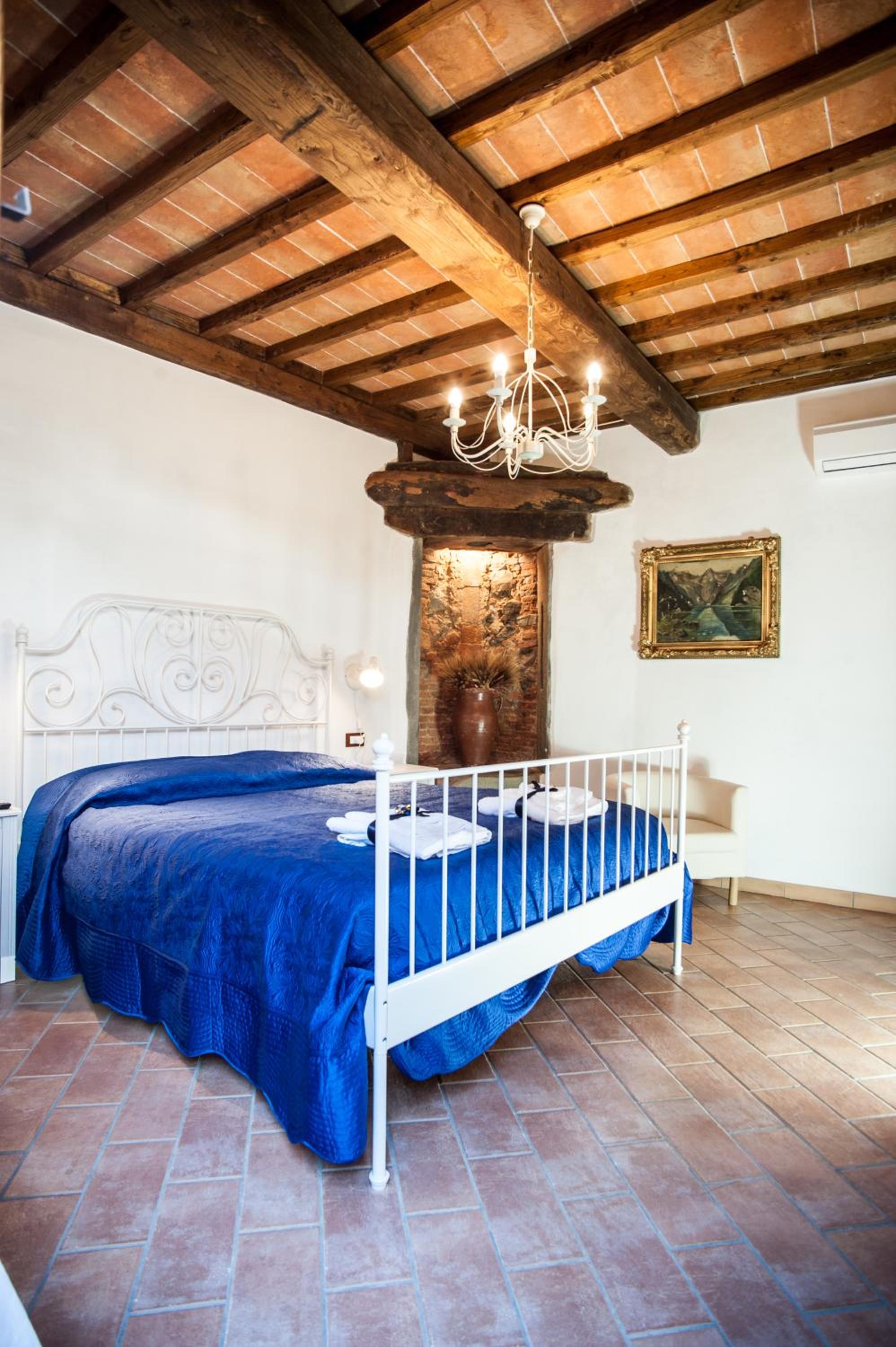 Classic Double Room - Photo 15