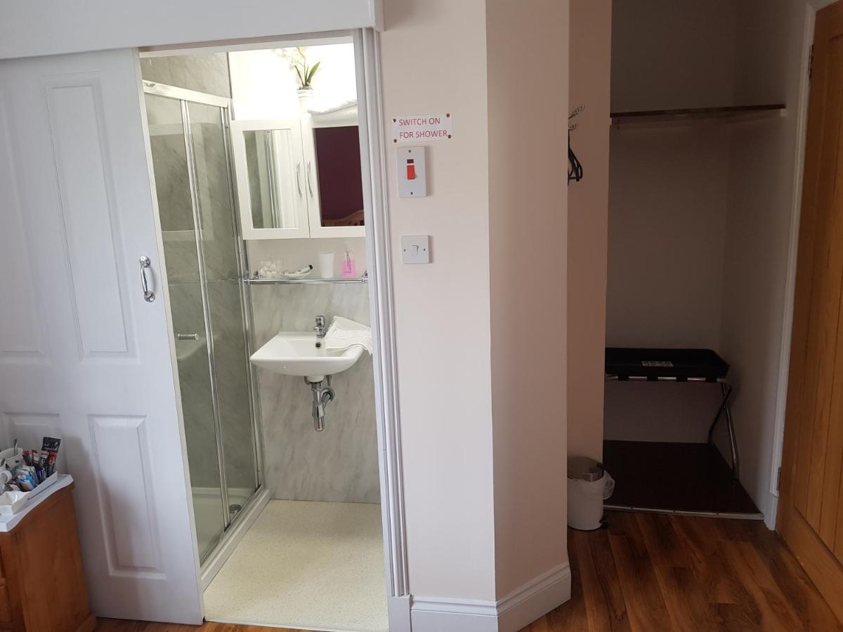 Standard Twin Room with Garden View photo 2