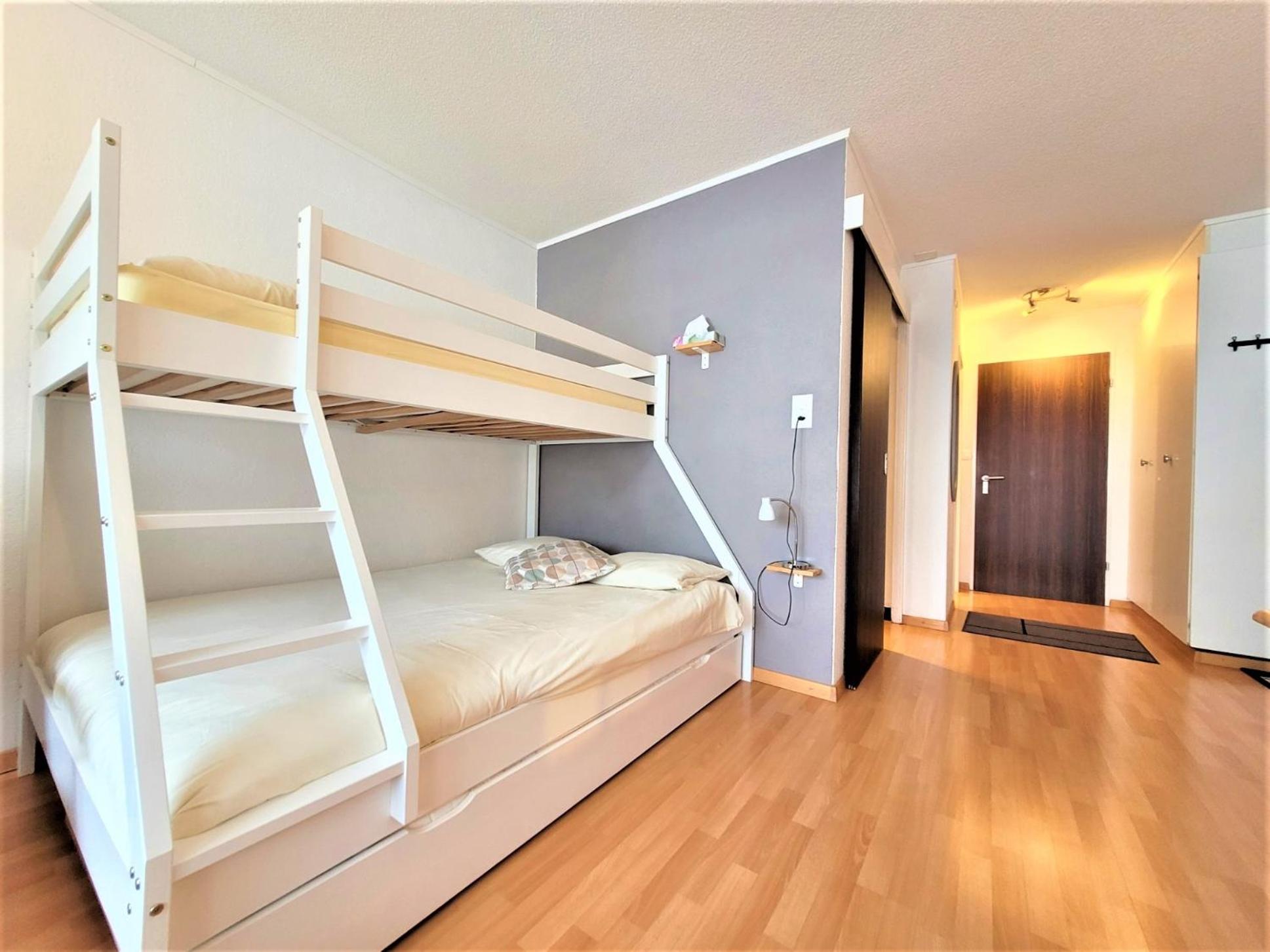 Apartment - Photo 3