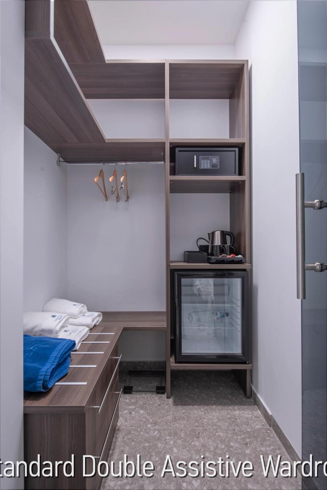 Deluxe Double or Twin Room with Sea View photo 2