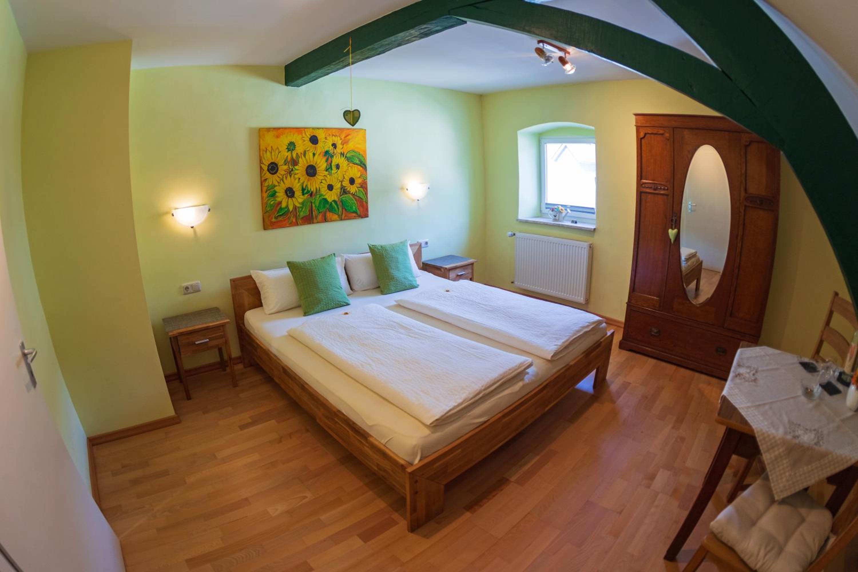 Budget Double Room photo 2