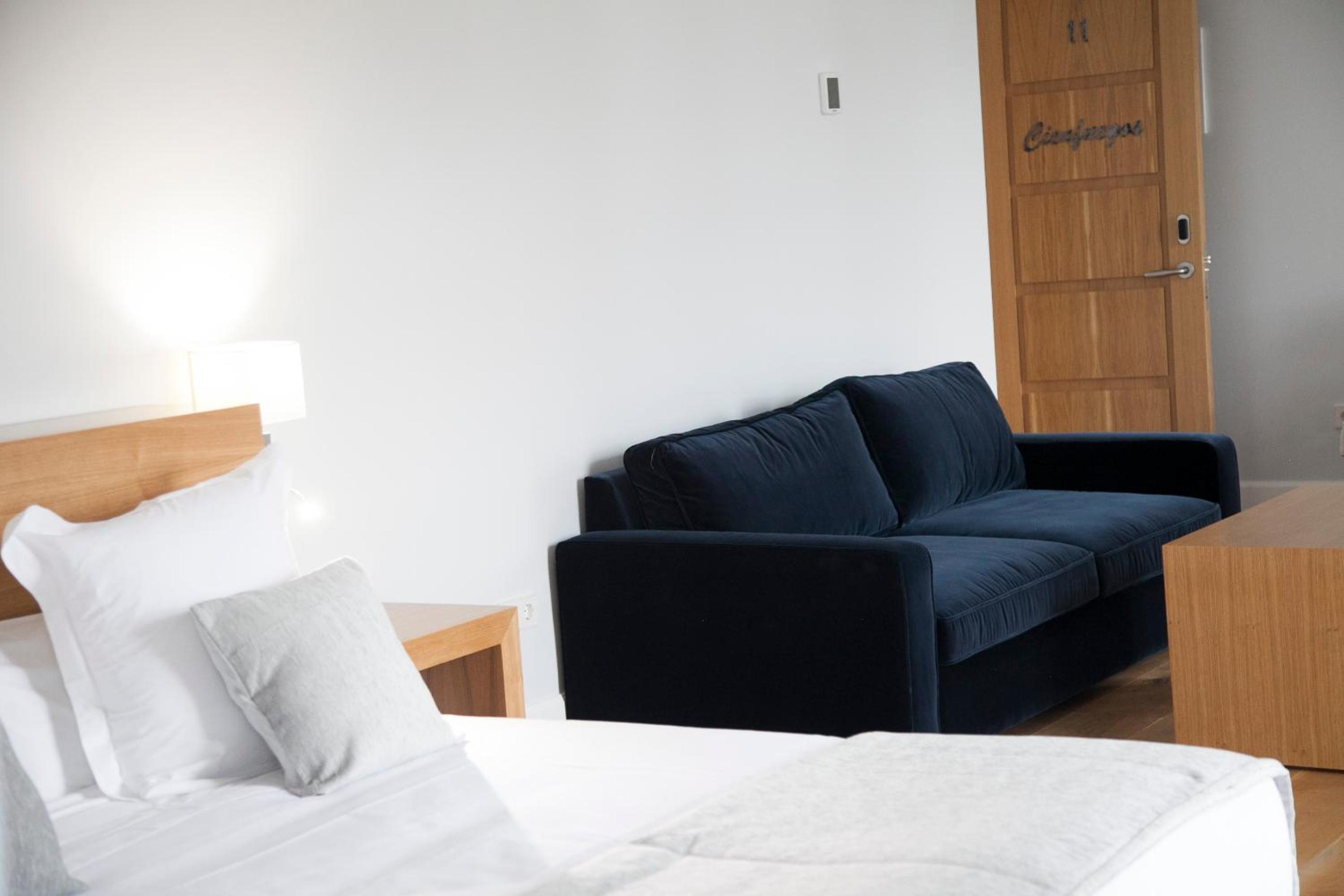 Deluxe Suite - Photo 11