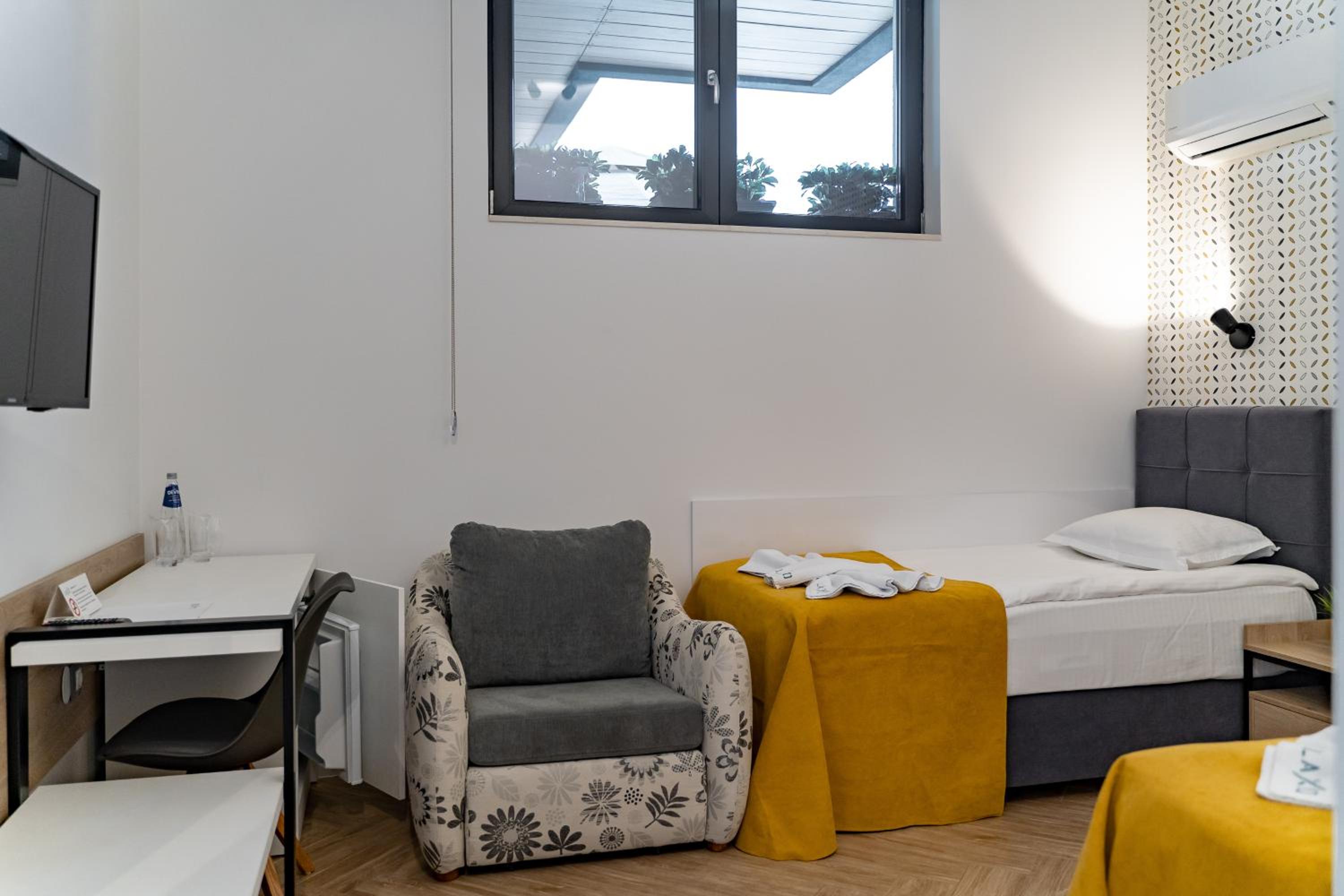 Economy Twin Room - Ground Floor (no balcony) photo 3