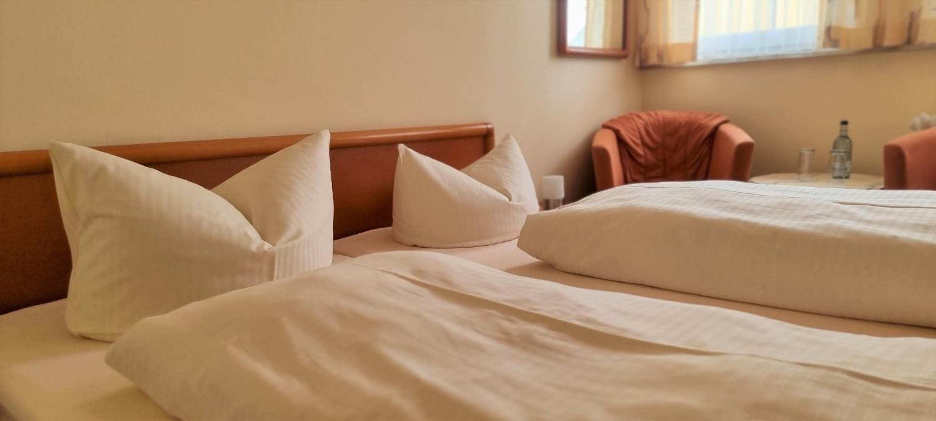 Small Double Room - Photo 1