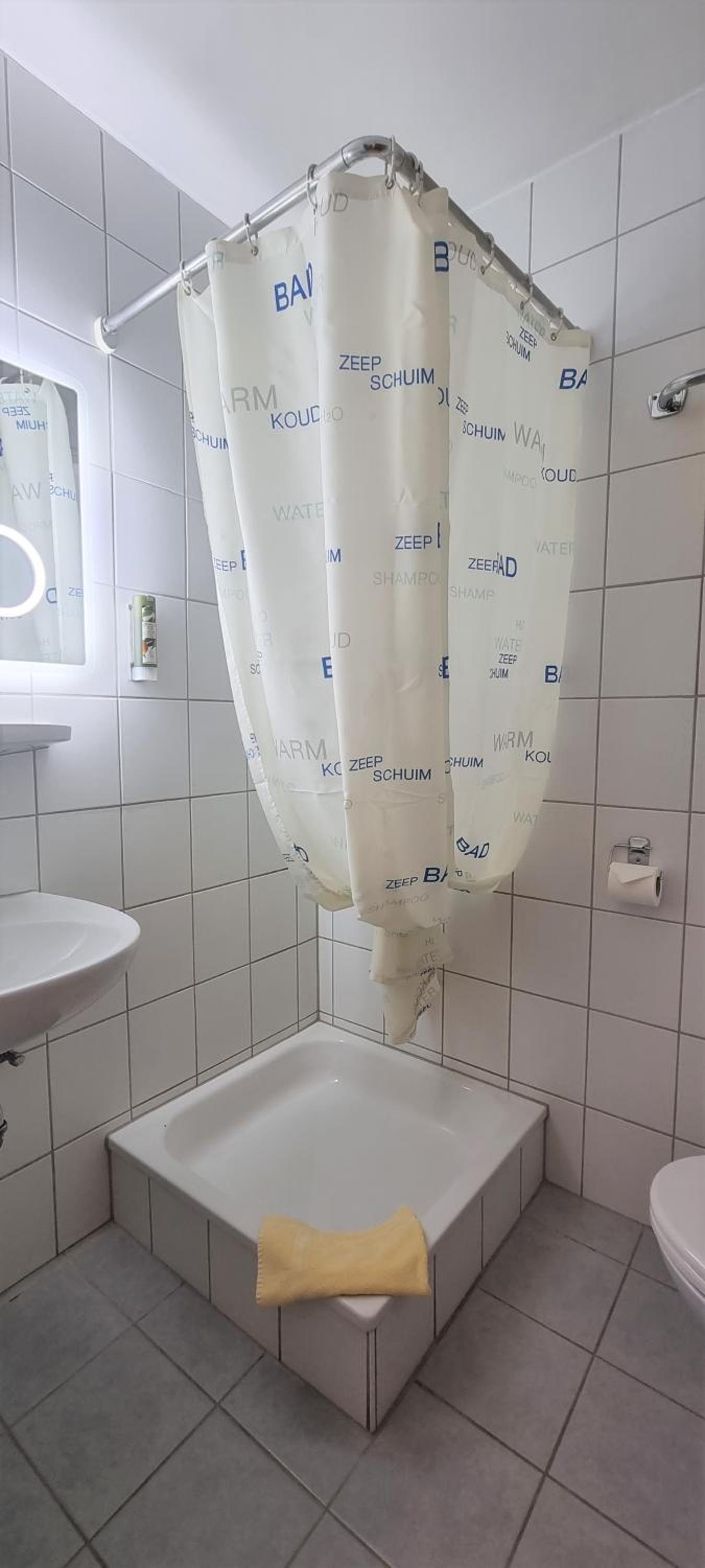 Small Double Room - Photo 7
