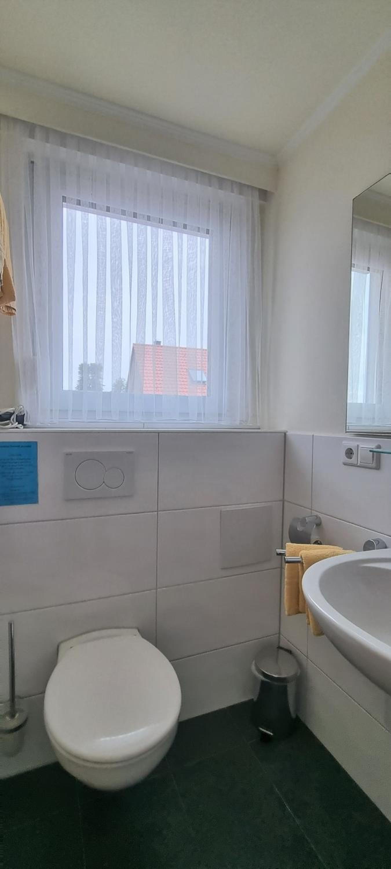 Standard Double Room - Photo 7