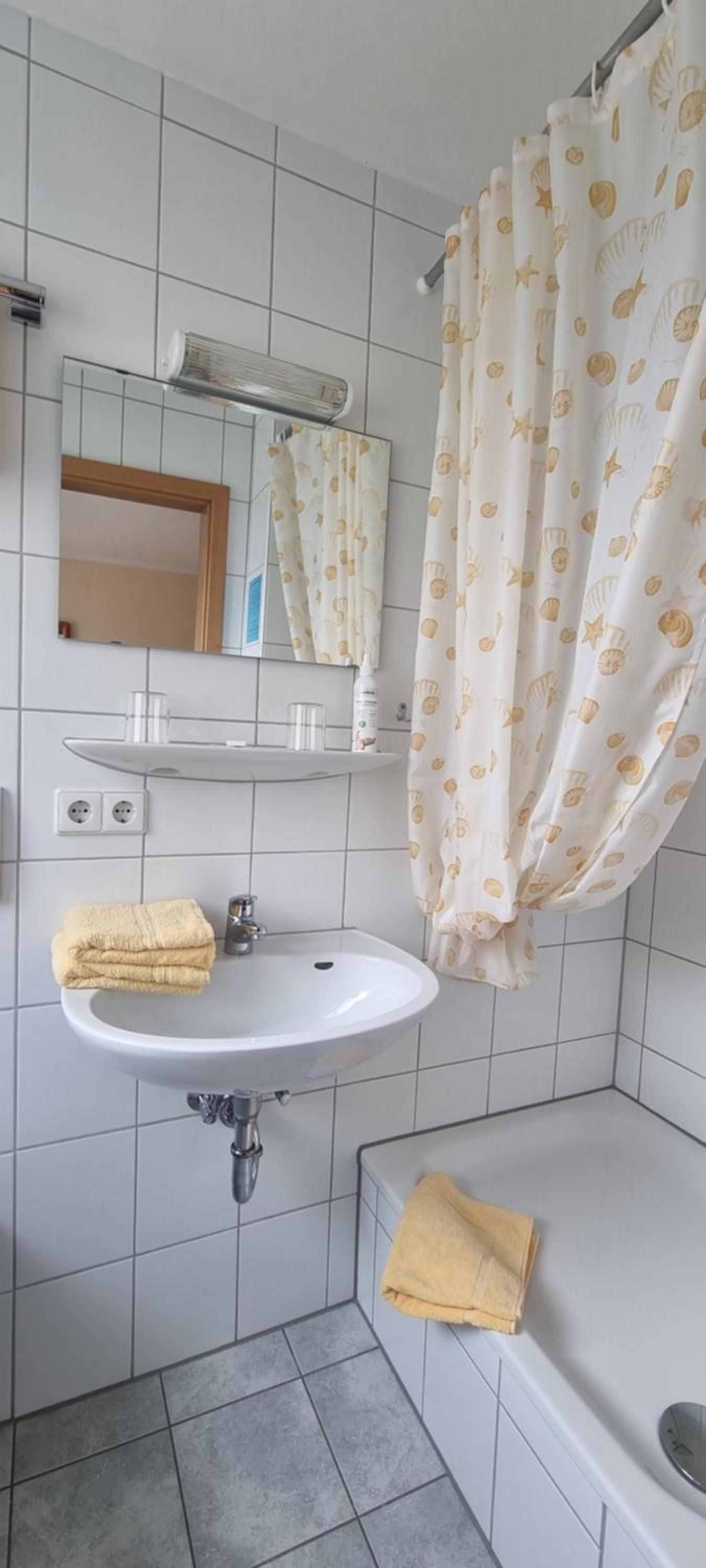 Small Double Room - Photo 10