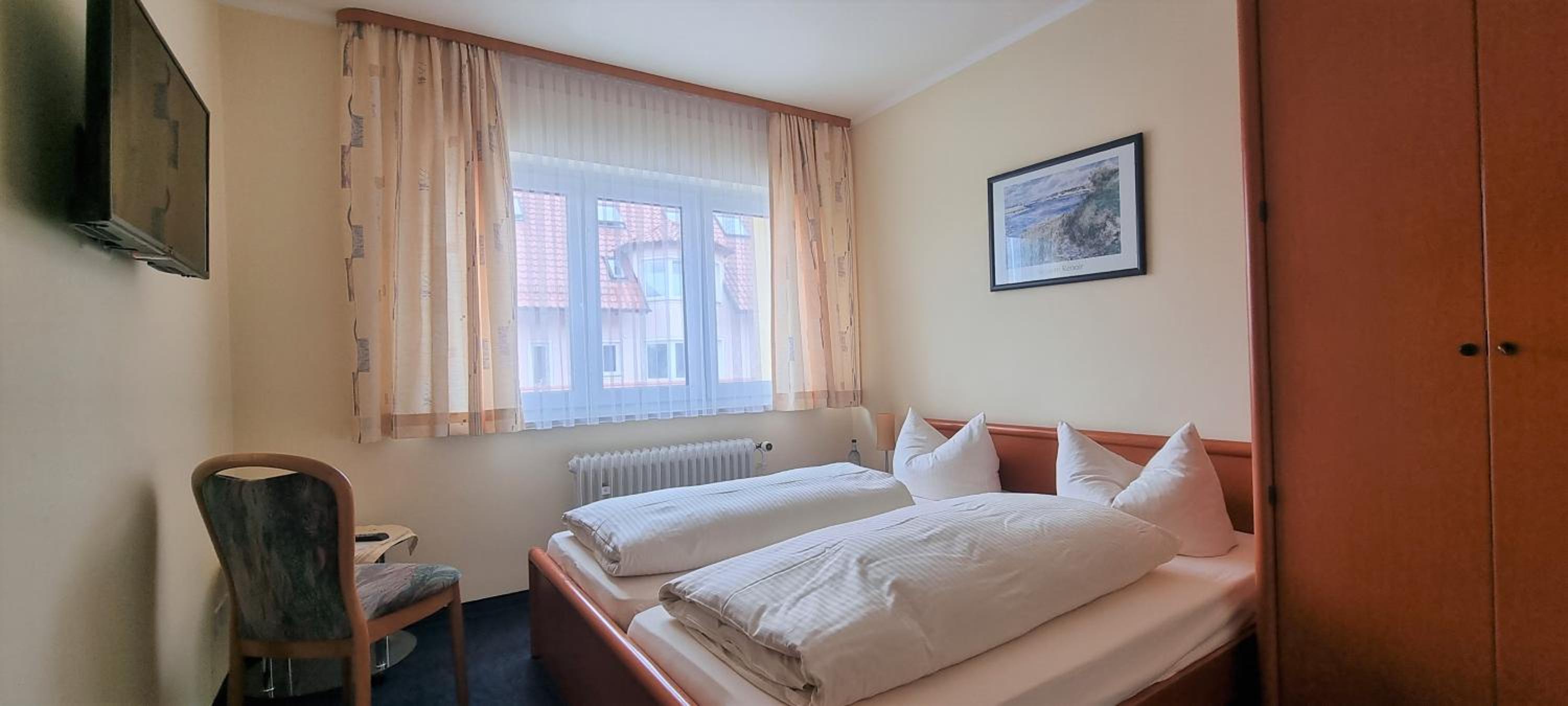 Small Double Room - Photo 9
