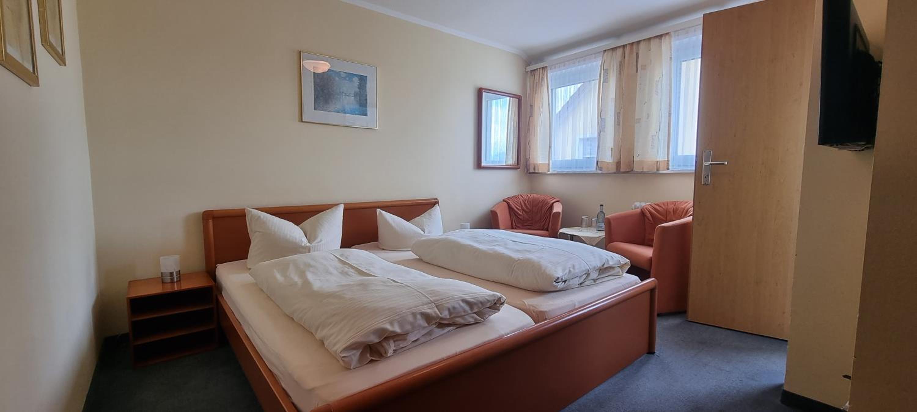 Small Double Room - Photo 5