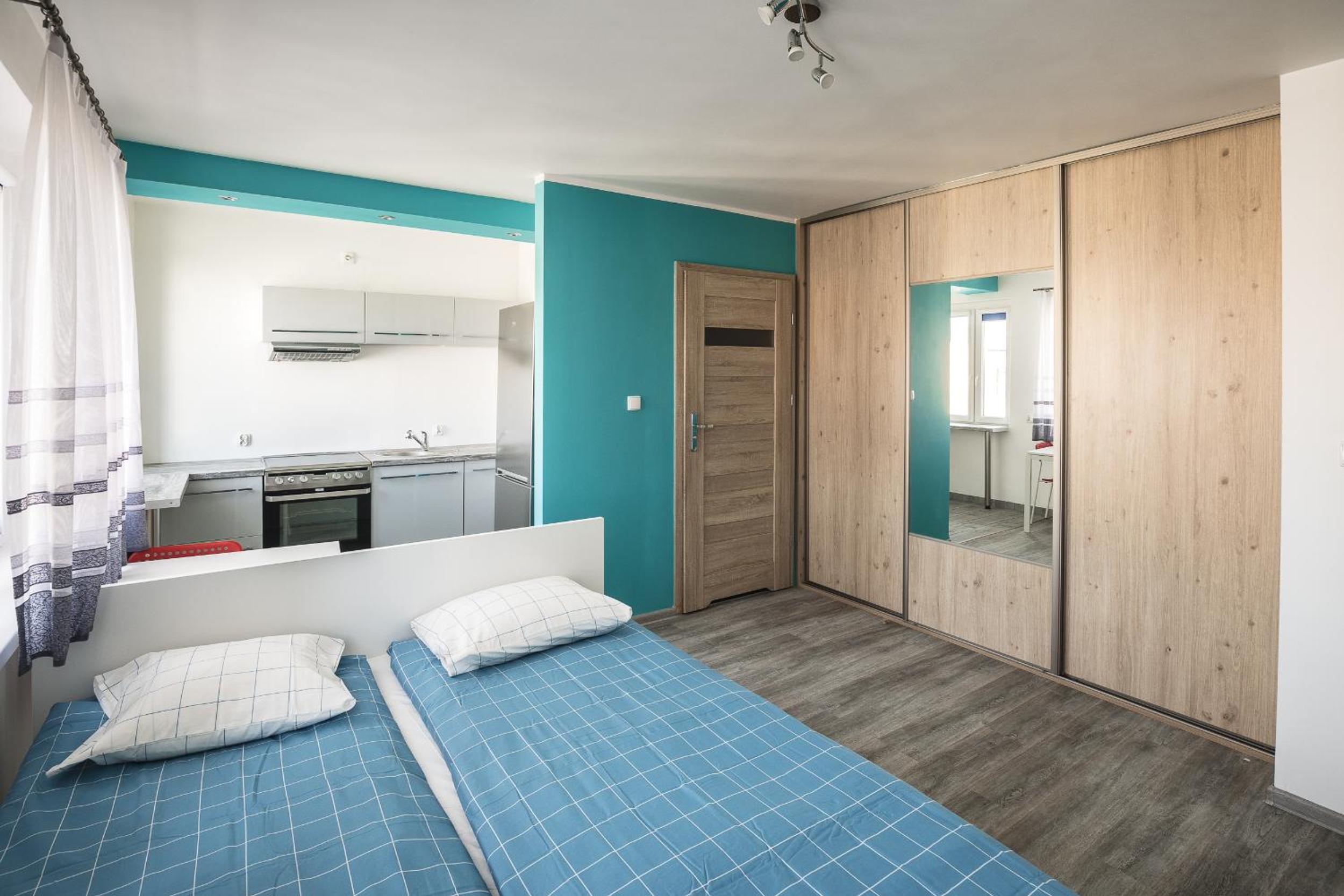 One-Bedroom Apartment - Photo 1
