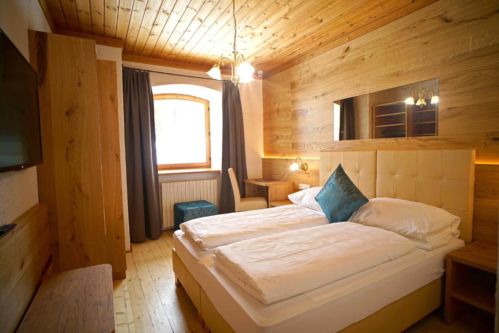 Standard Double Room - Single Use photo 2