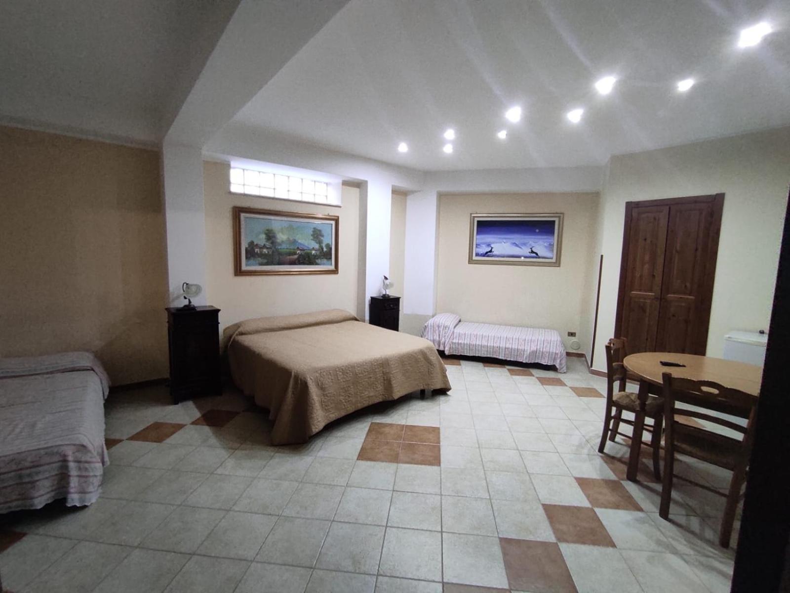Deluxe Family Room - Photo 3