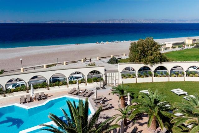 Standard Double or Twin Room with Sea View - Photo 4