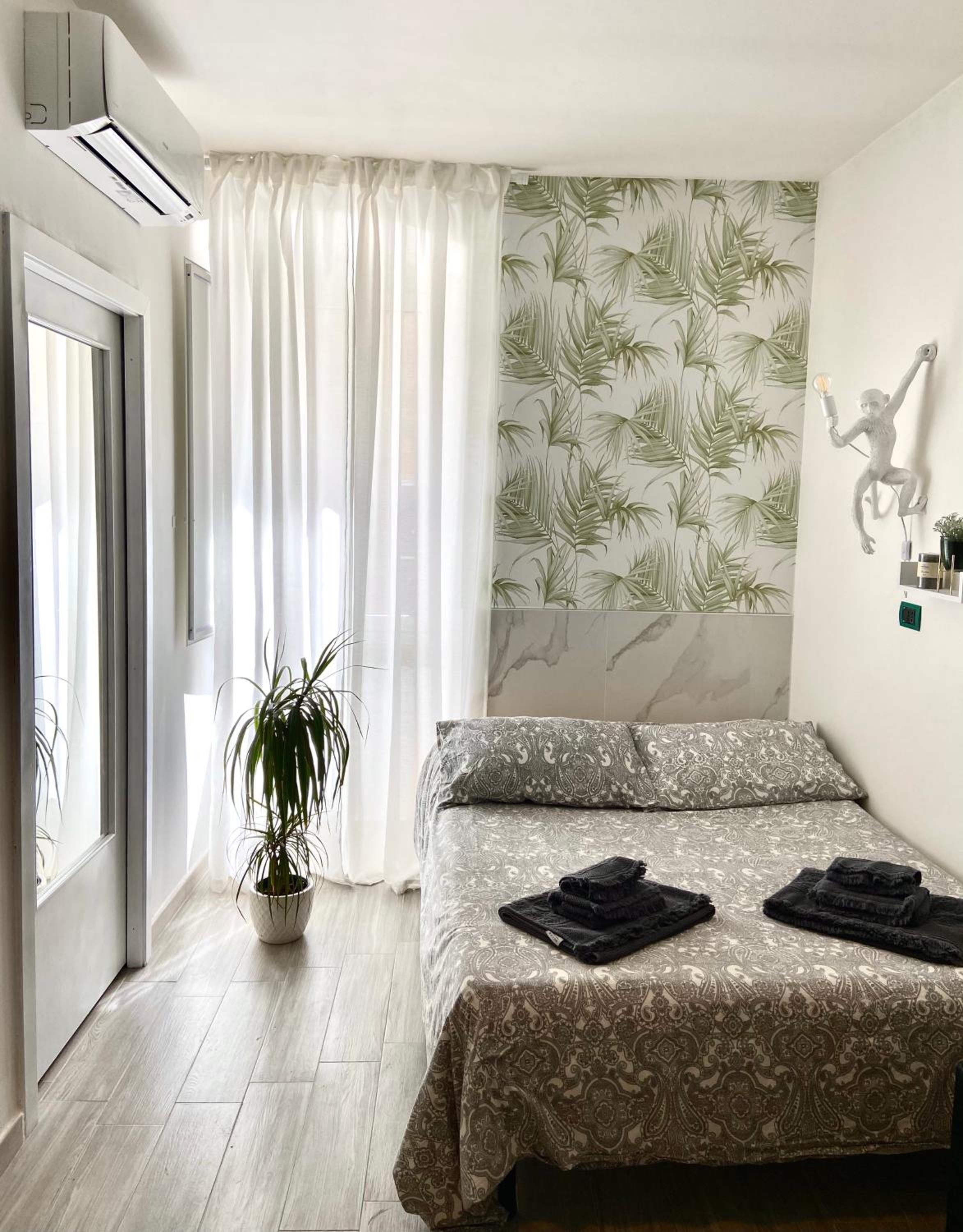 Two Bedroom Apartment with Terrace - Split Level photo 2