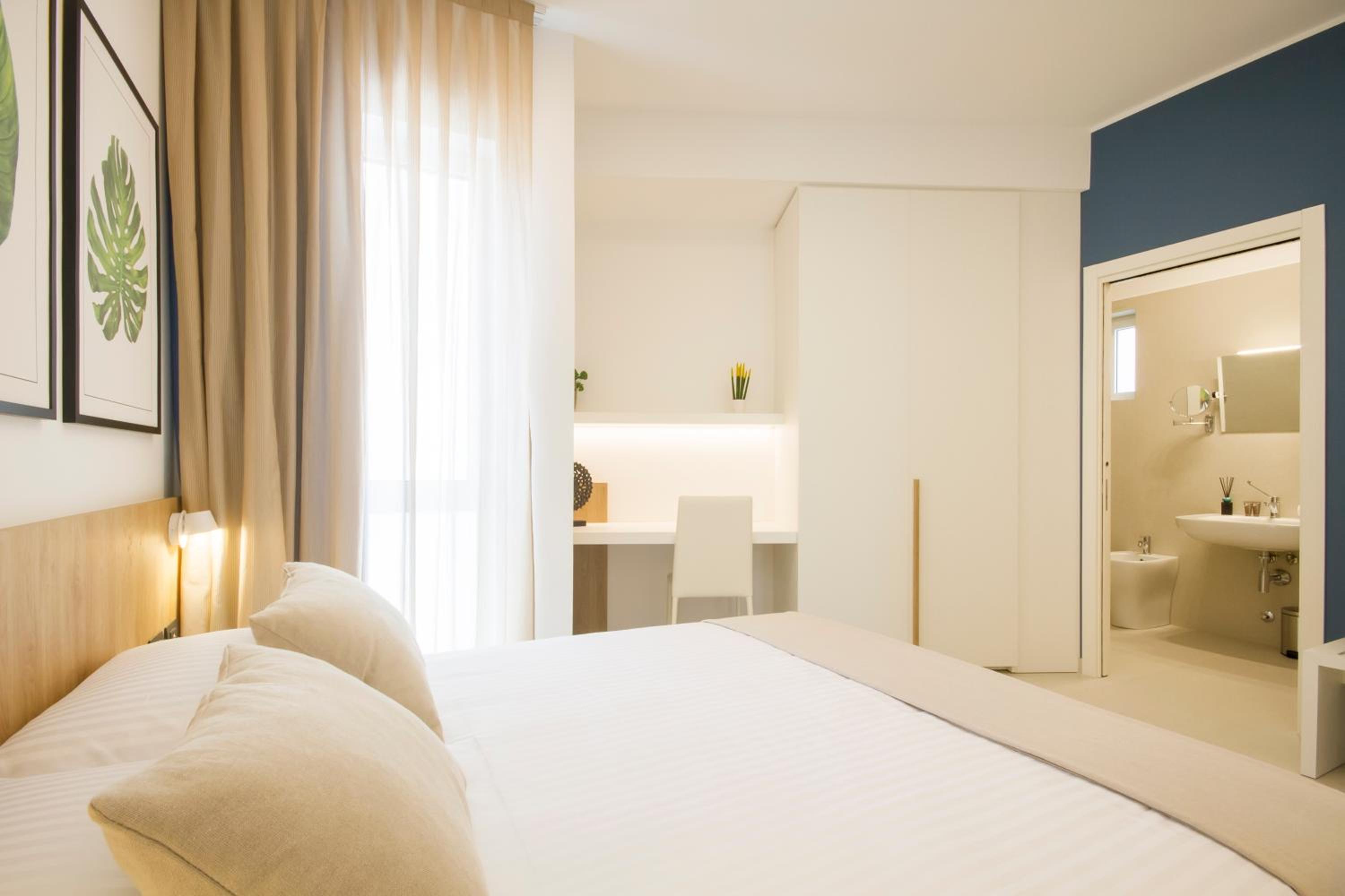 Economy Double Room - Photo 6