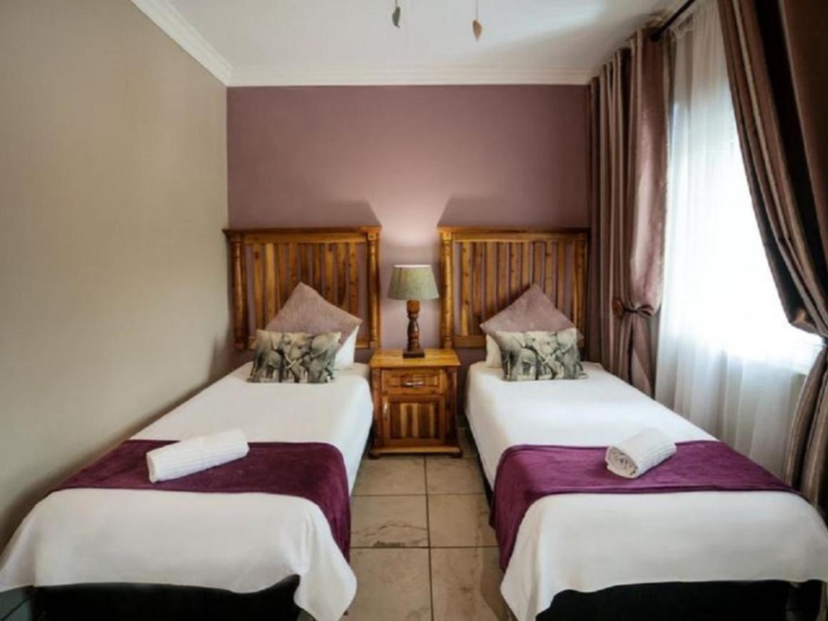 Standard Twin Room photo 1