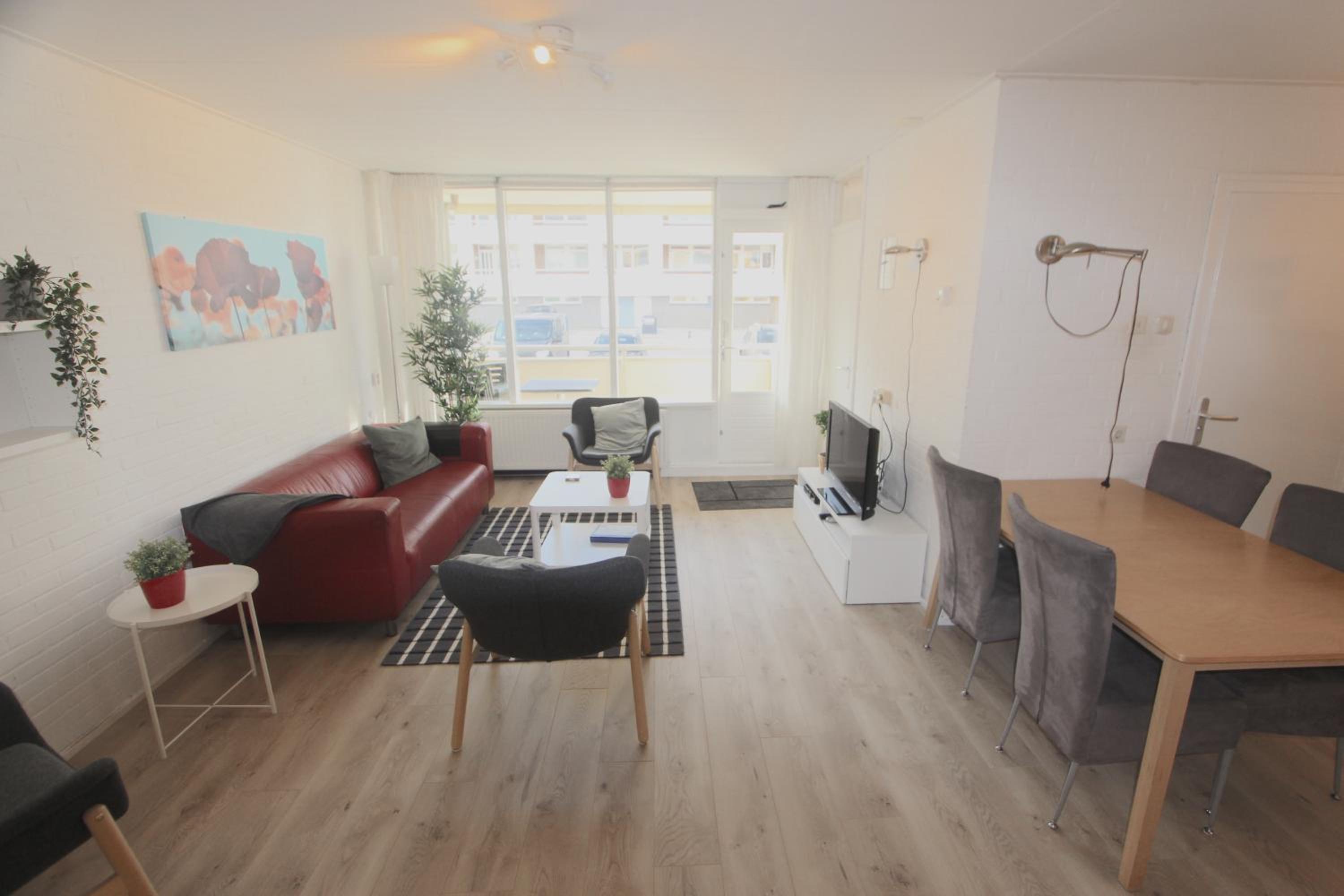 Three-Bedroom Apartment photo 2