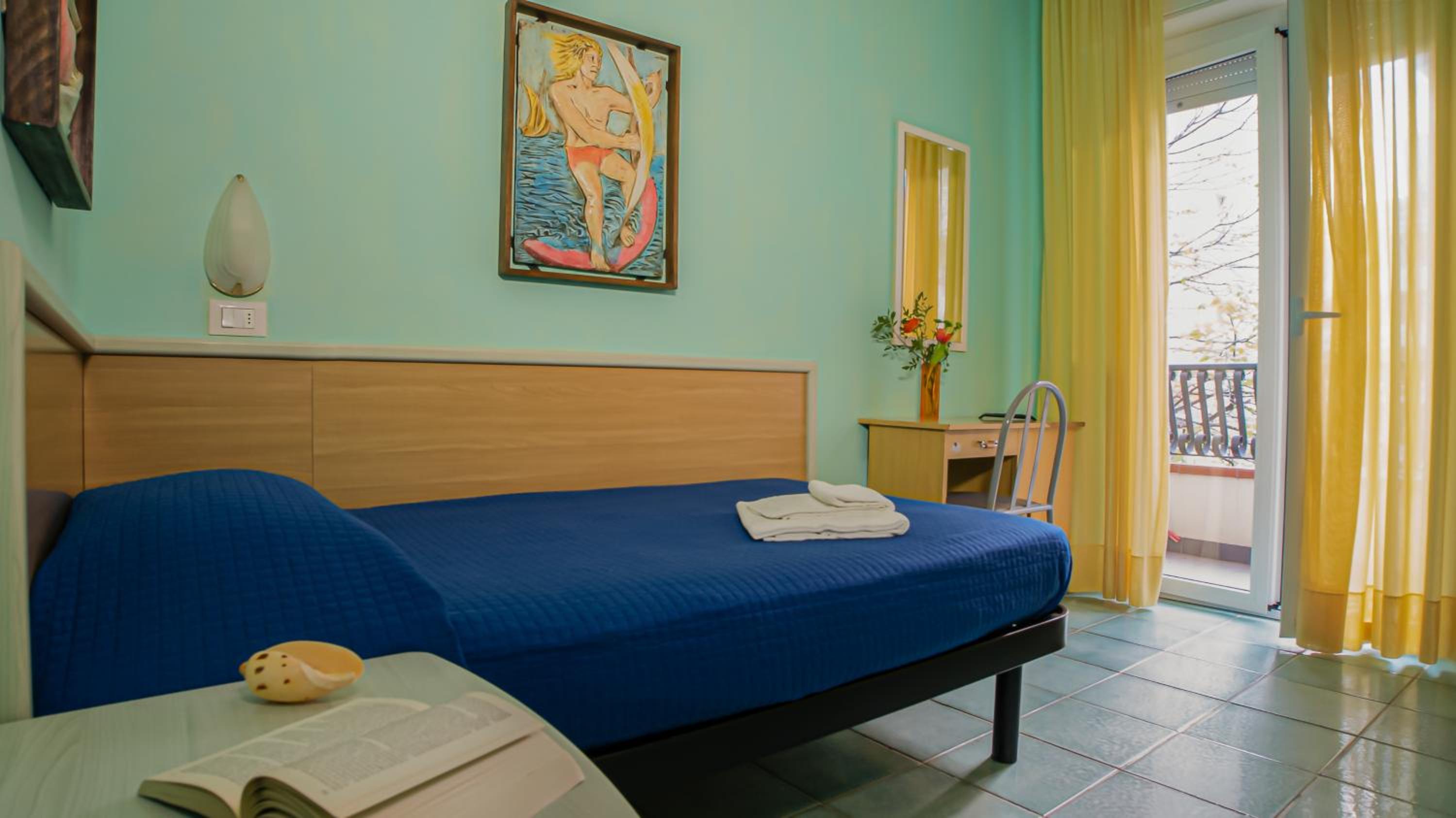 Single Room with Balcony photo 3