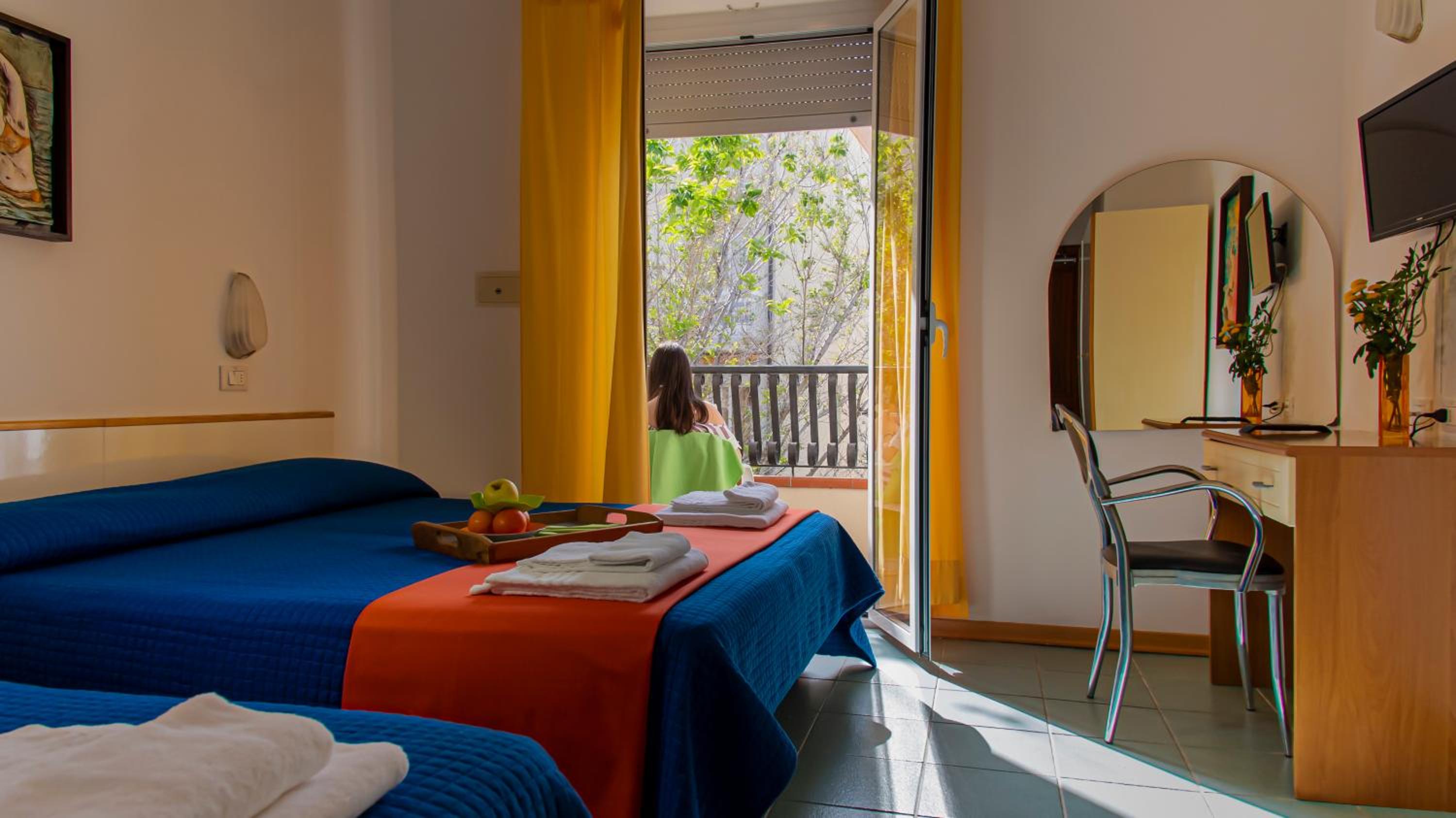 Economy Triple Room with Balcony - Photo 5