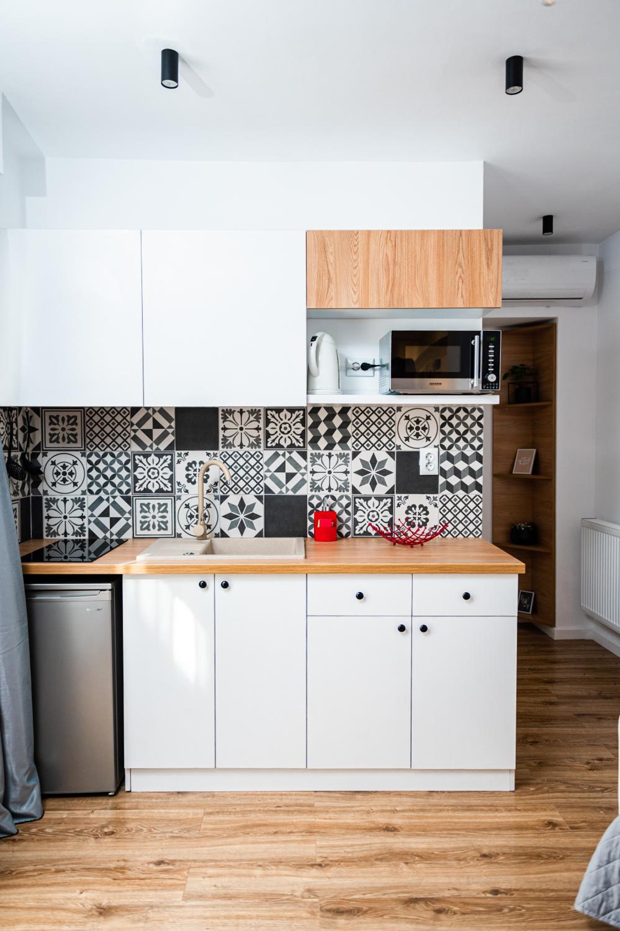 Two-Bedroom Apartment - Photo 19