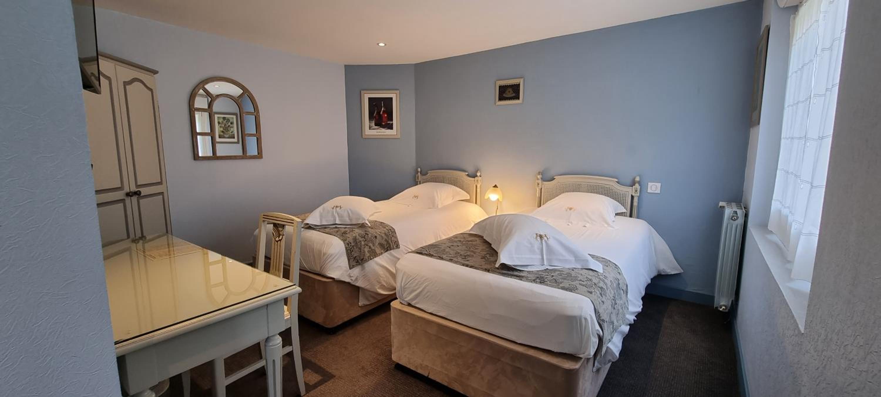Standard Suite - Photo 3