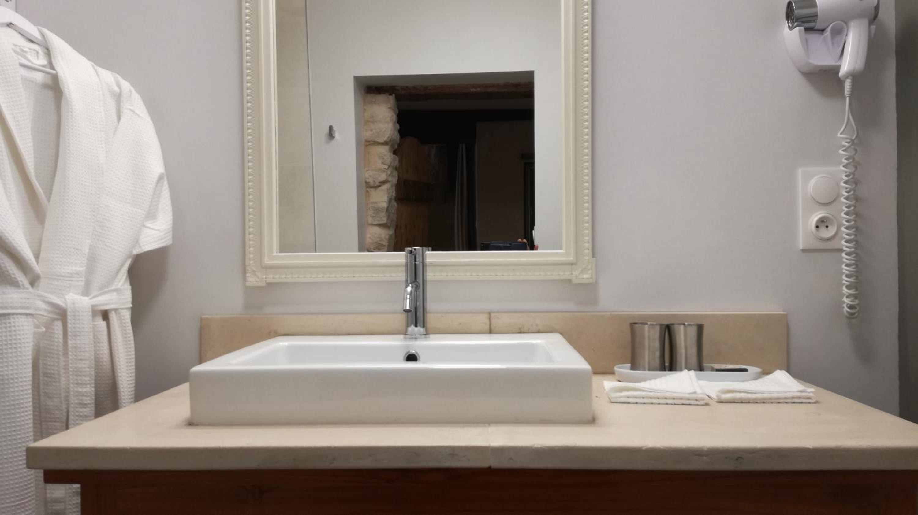 Double Room with Private Bathroom photo 1