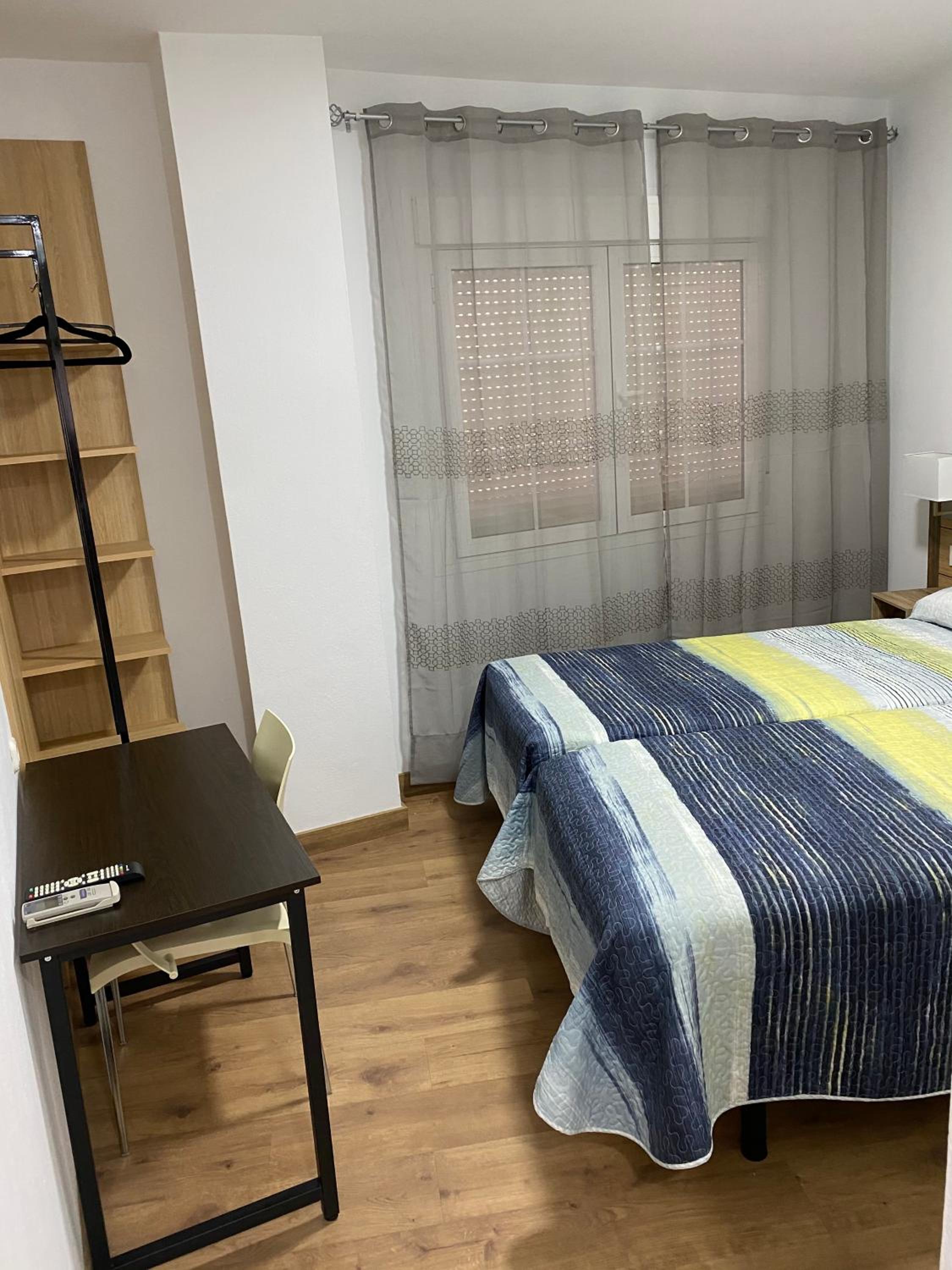 Double or Twin Room - Photo 9