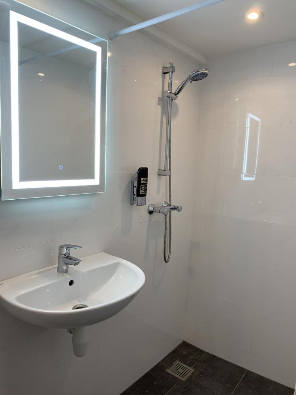 Small Double Room Without window With Private Bathroom photo 2