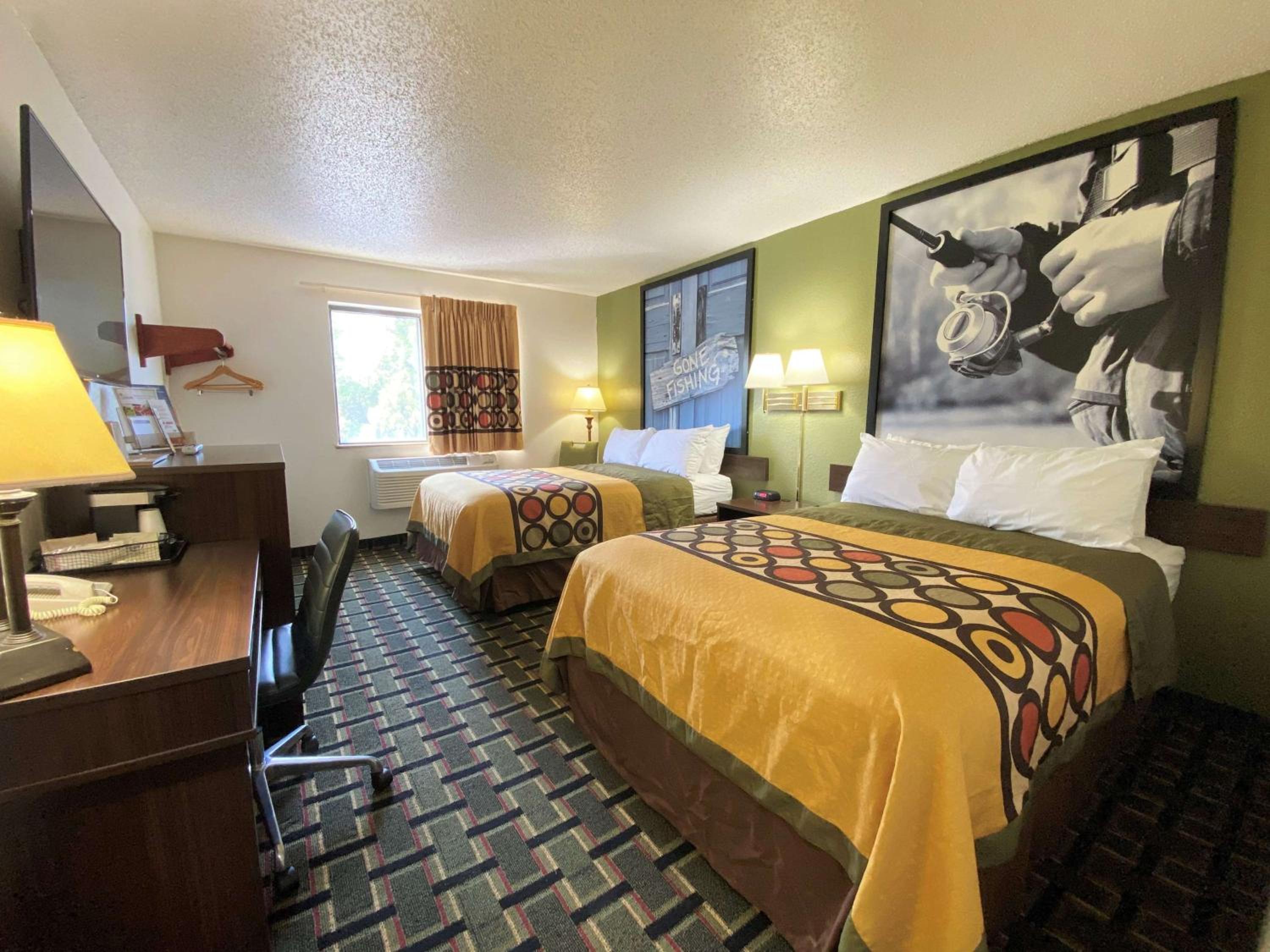 Deluxe Double Room with Two Double Beds - Non-Smoking - Photo 1