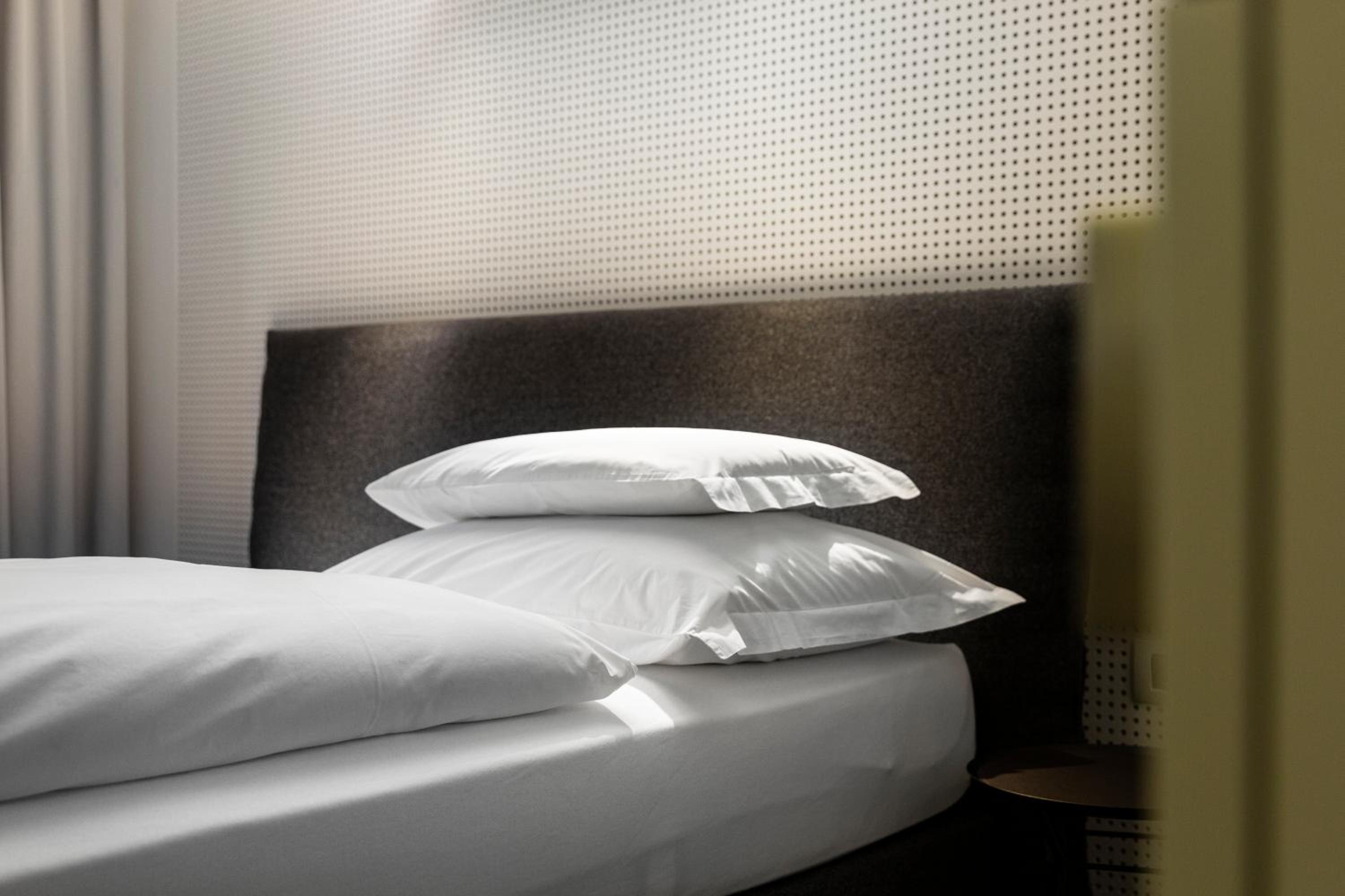 Standard Double or Twin Room photo 2