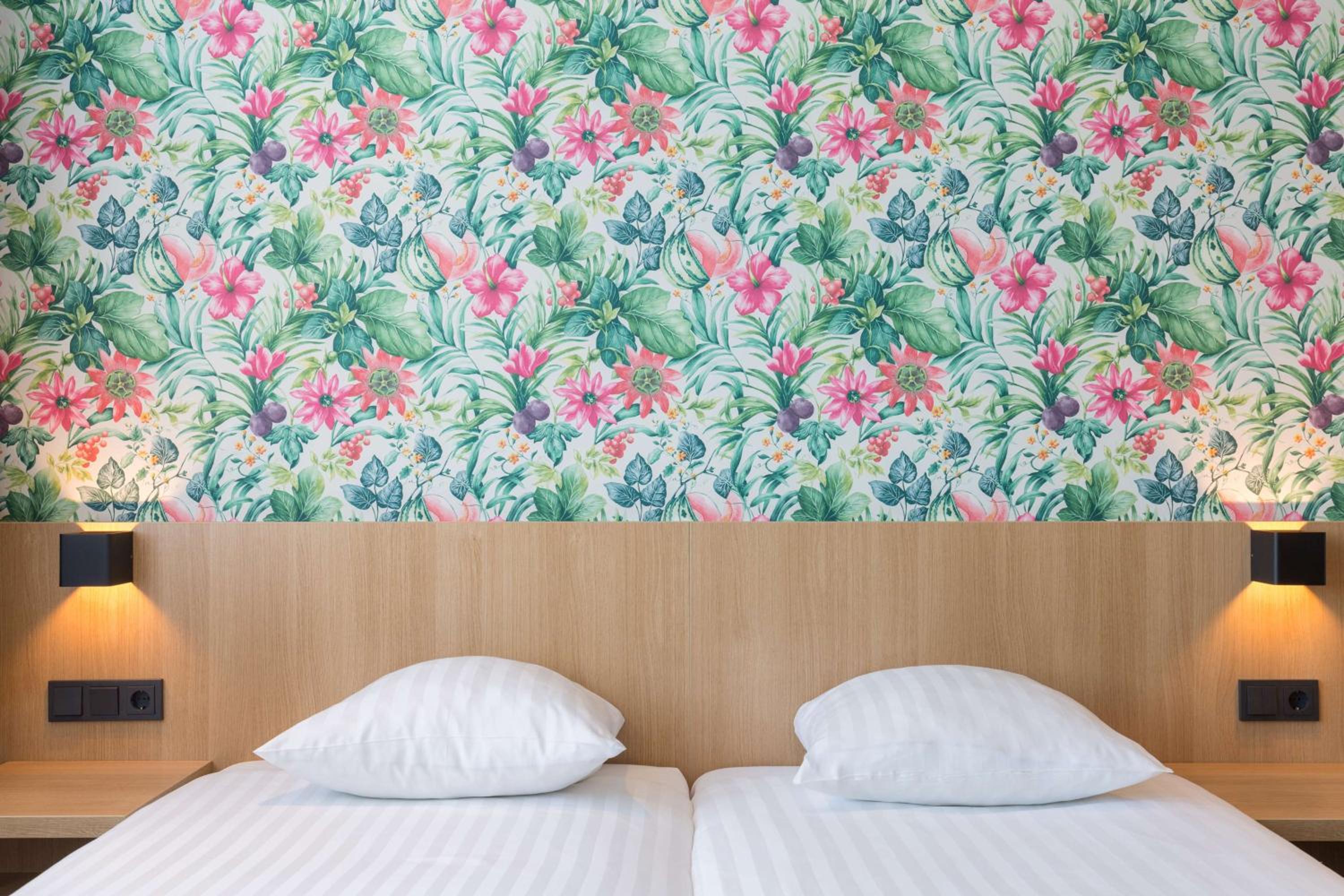 Comfort Twin Room - Non-Smoking photo 2