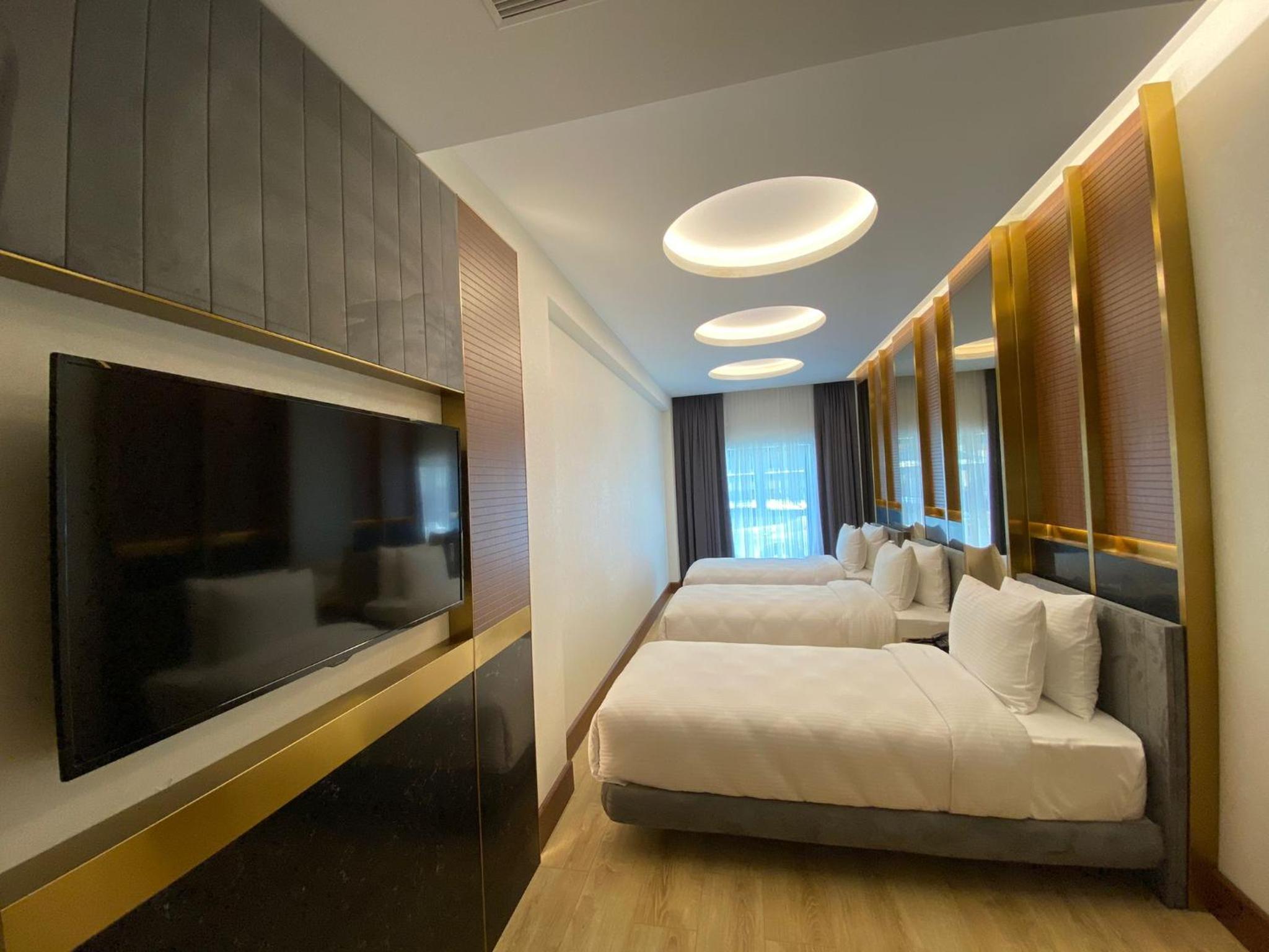 Premier Triple Room photo 3