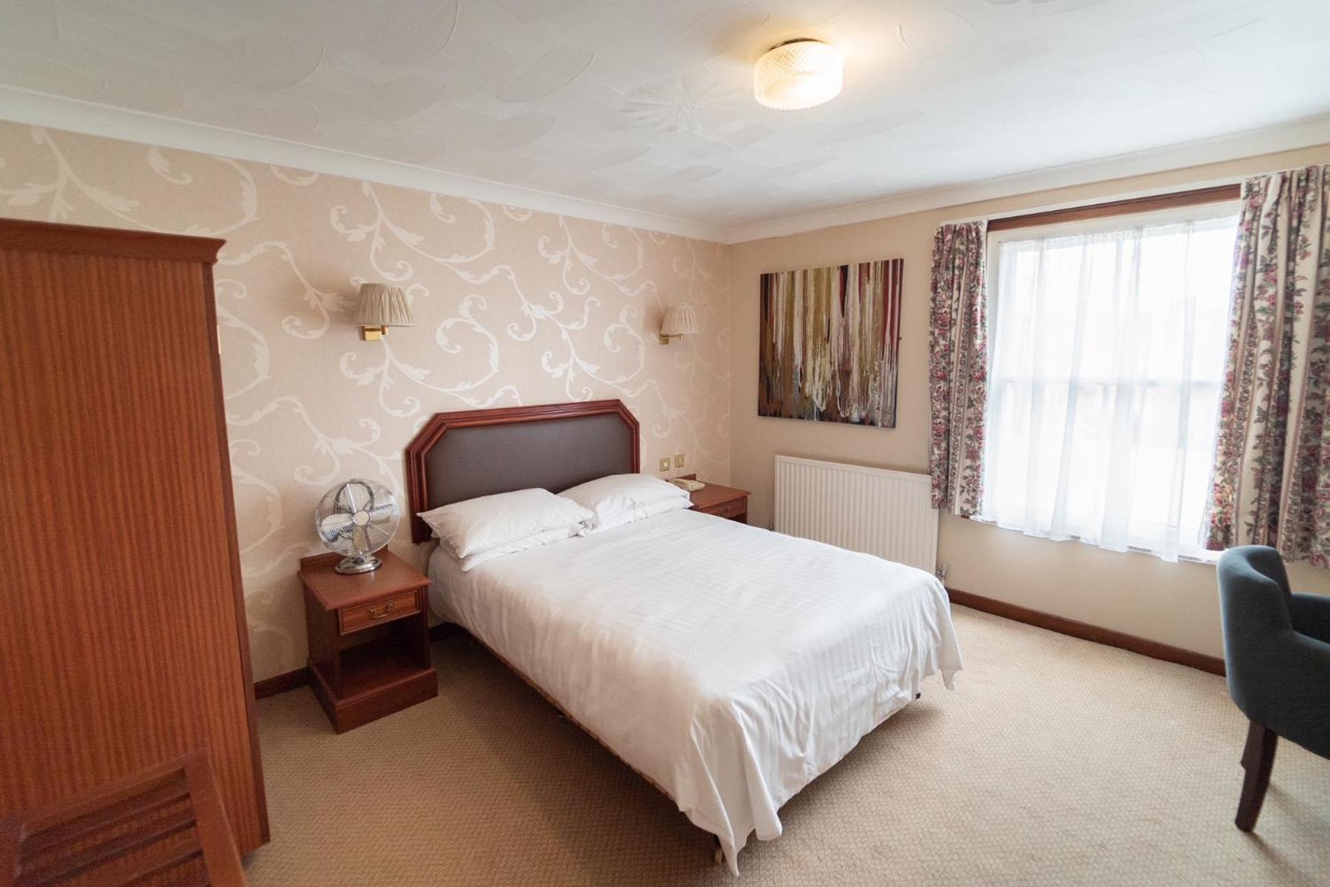 Double Room with Private Bathroom - Photo 1