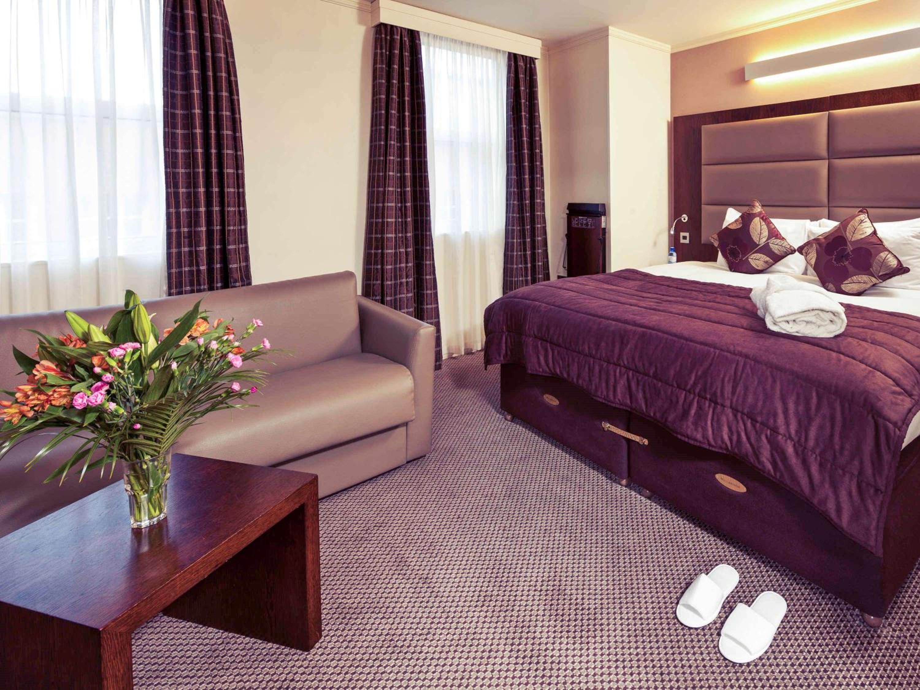 Executive King Room with Sofa Bed