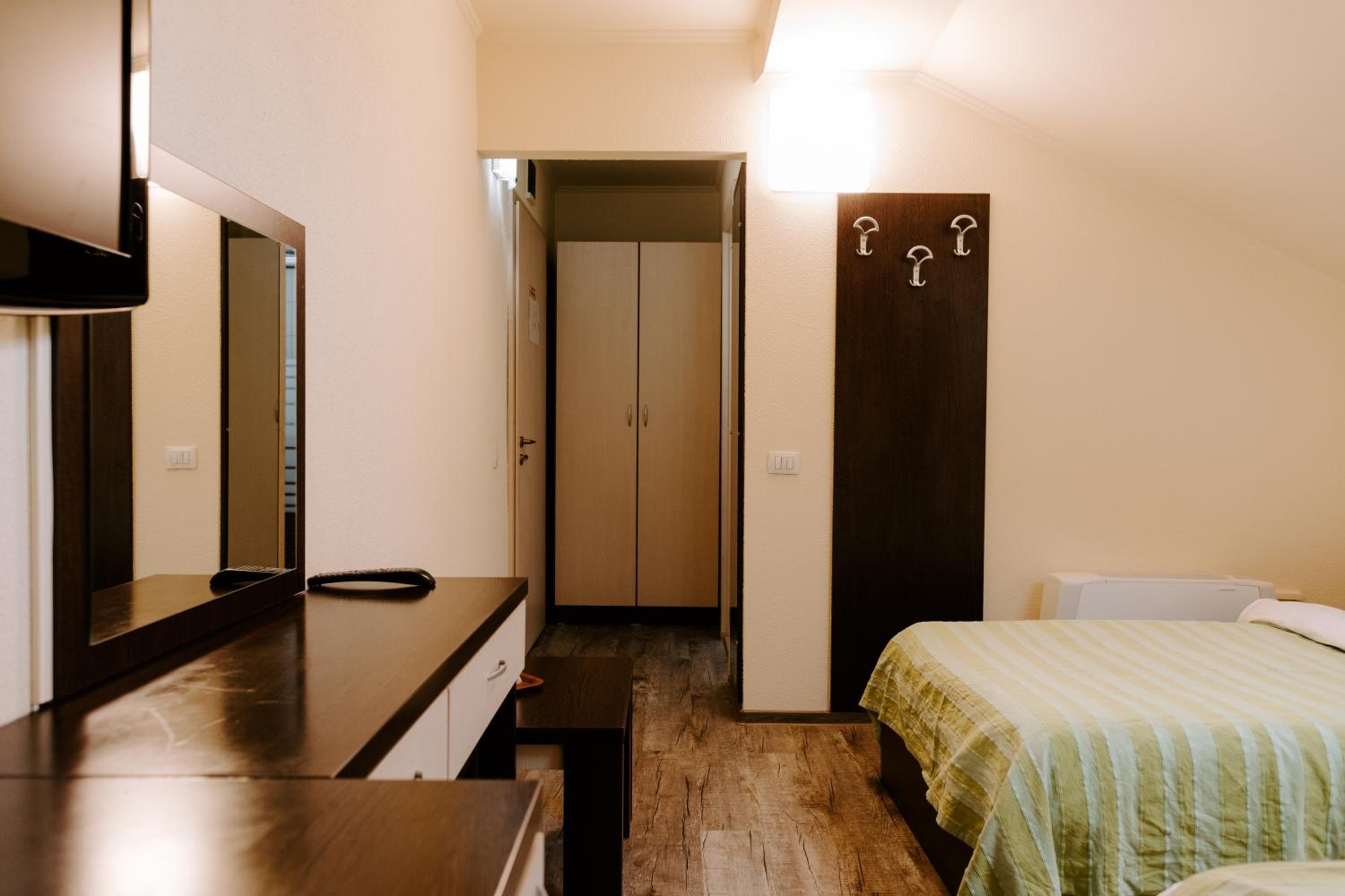 Economy Double or Twin Room - Photo 1
