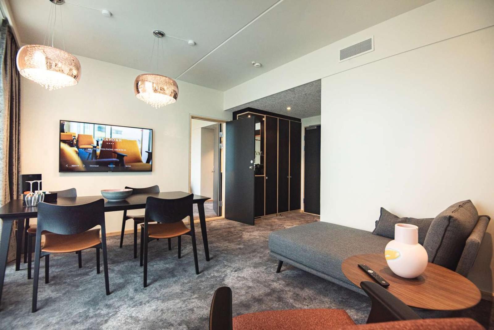 Suite - Photo 3