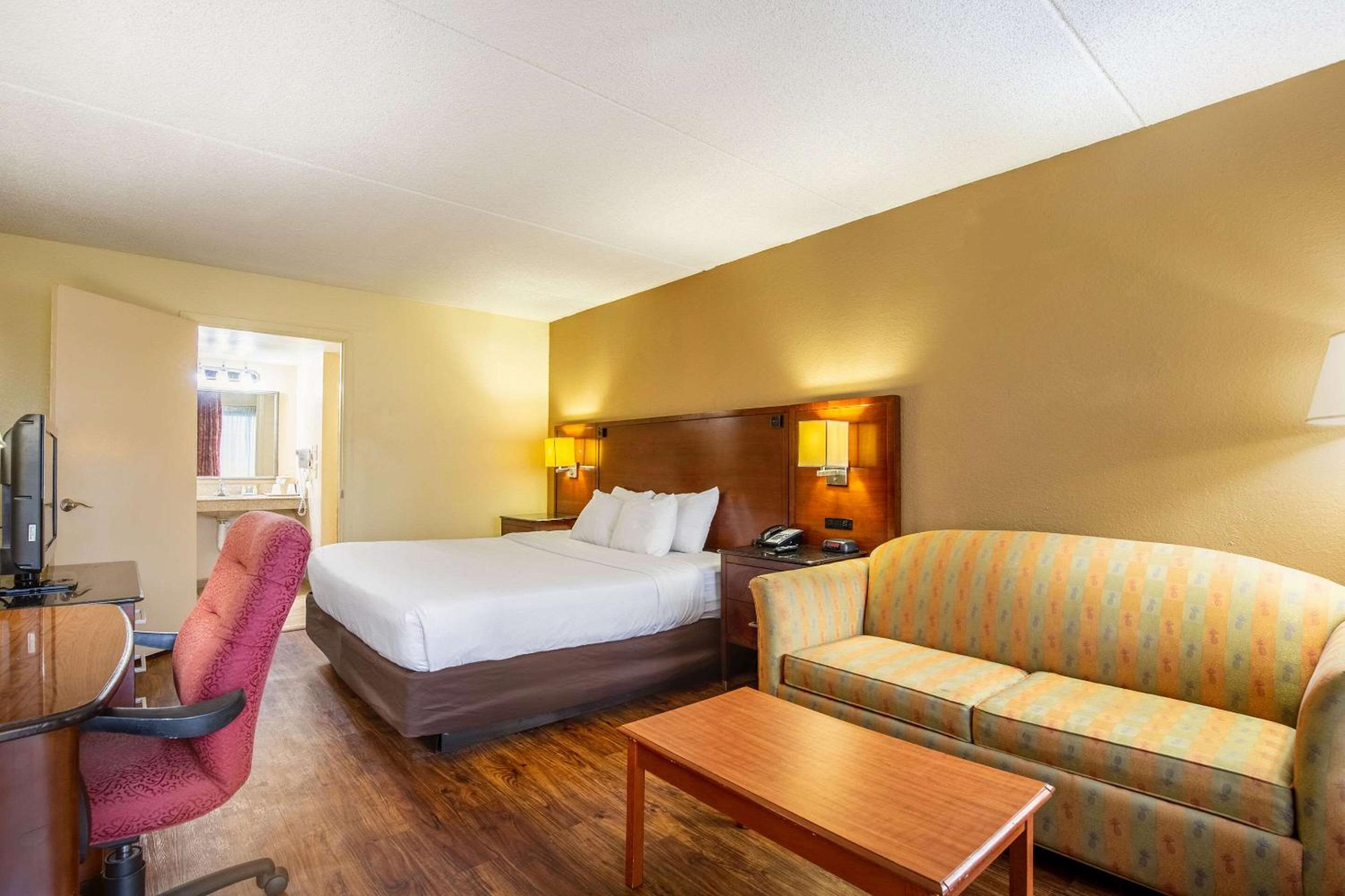King Room - Accessible/Non-Smoking photo 1