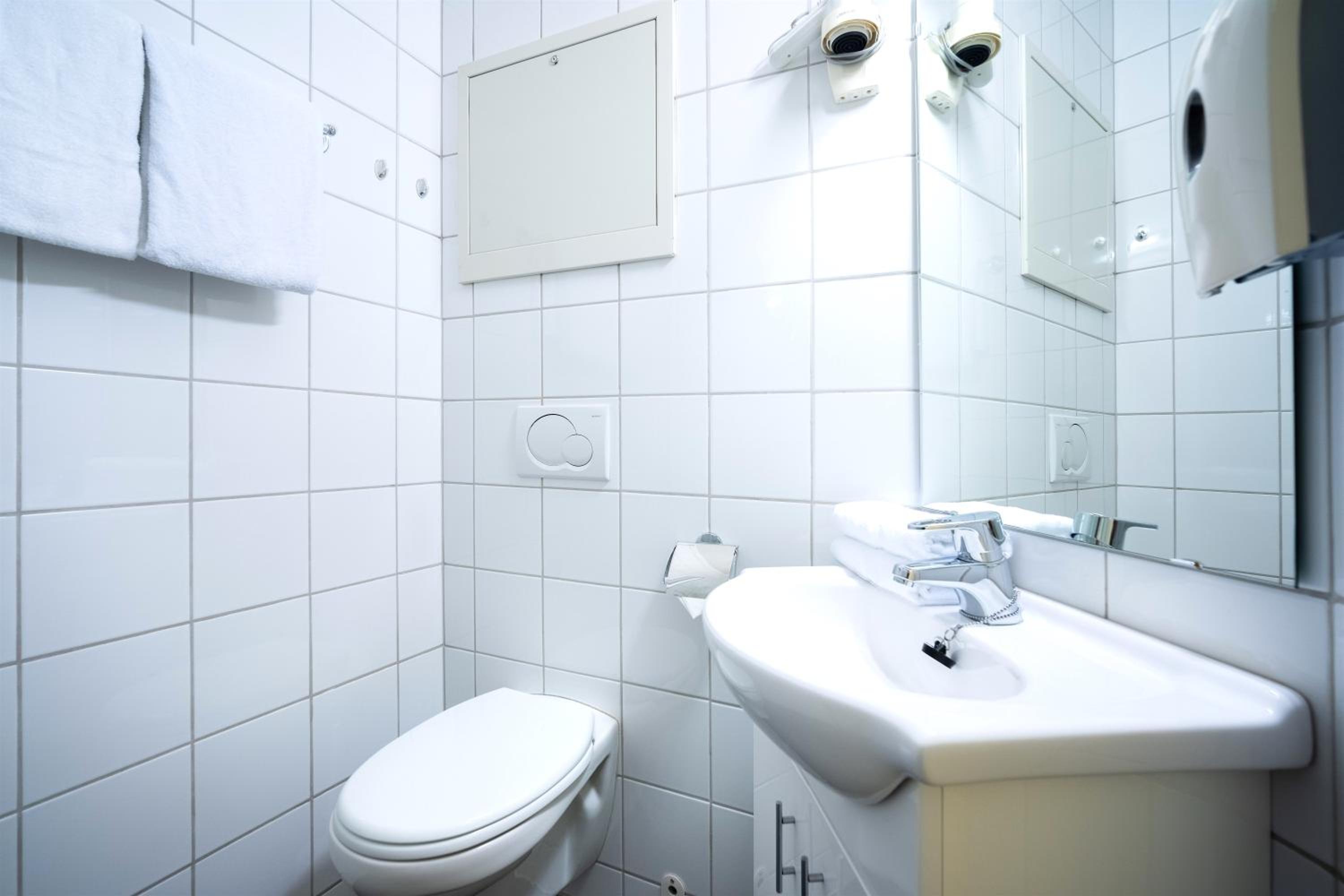 Superior Twin Room  - Photo 8