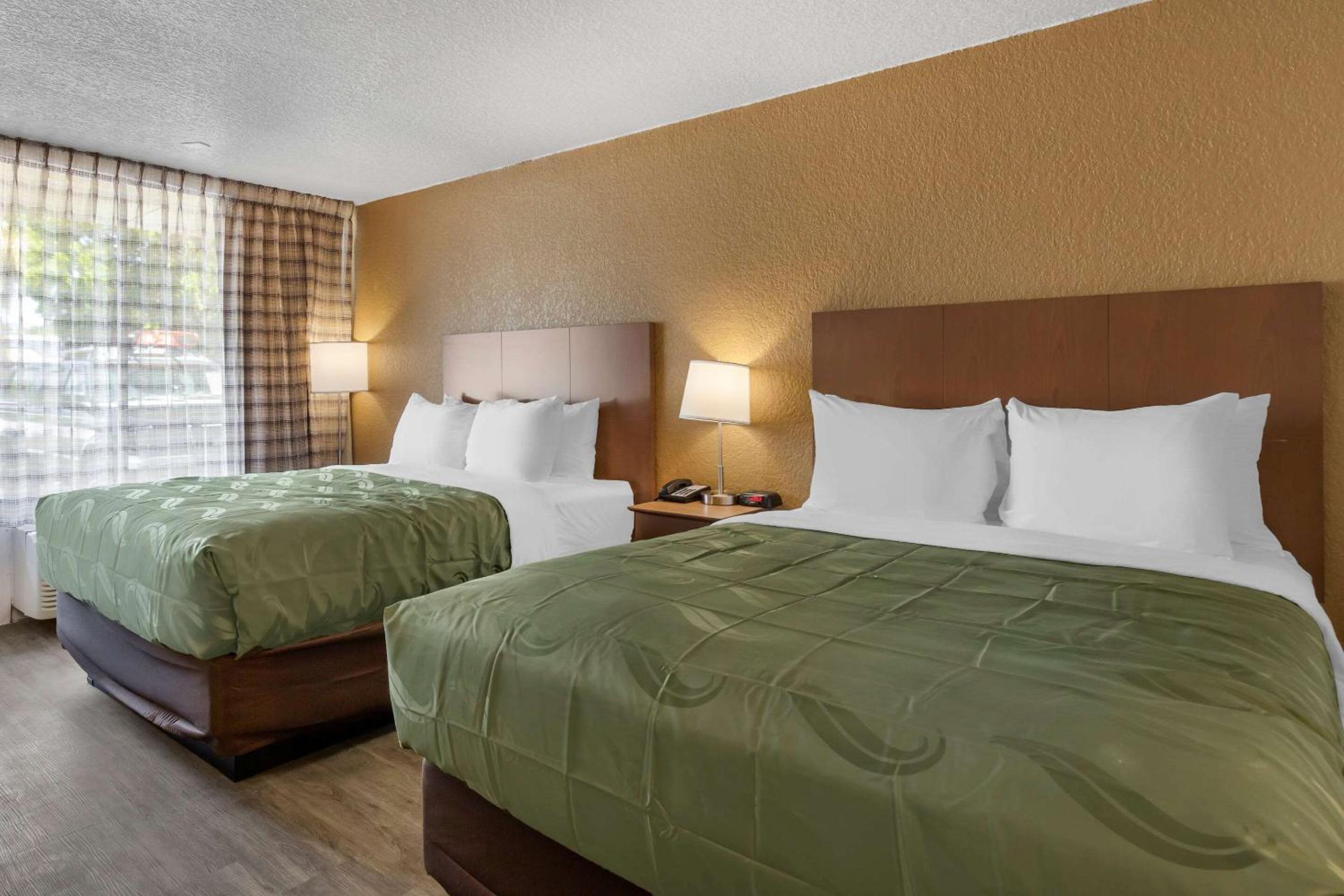 Standard Queen Room with Two Queen Beds - Non Smoking  photo 1