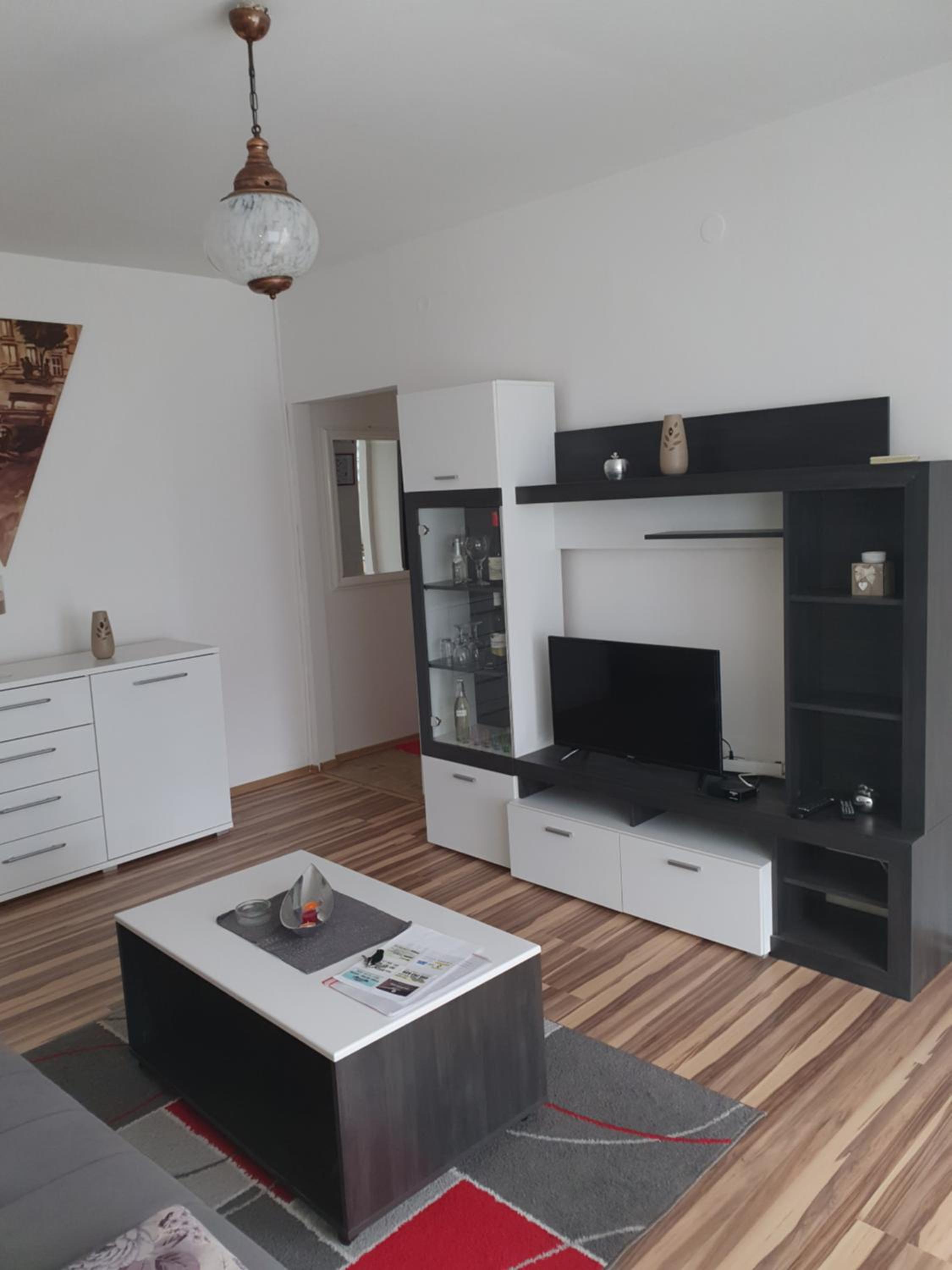 Studio Apartment - Photo 3