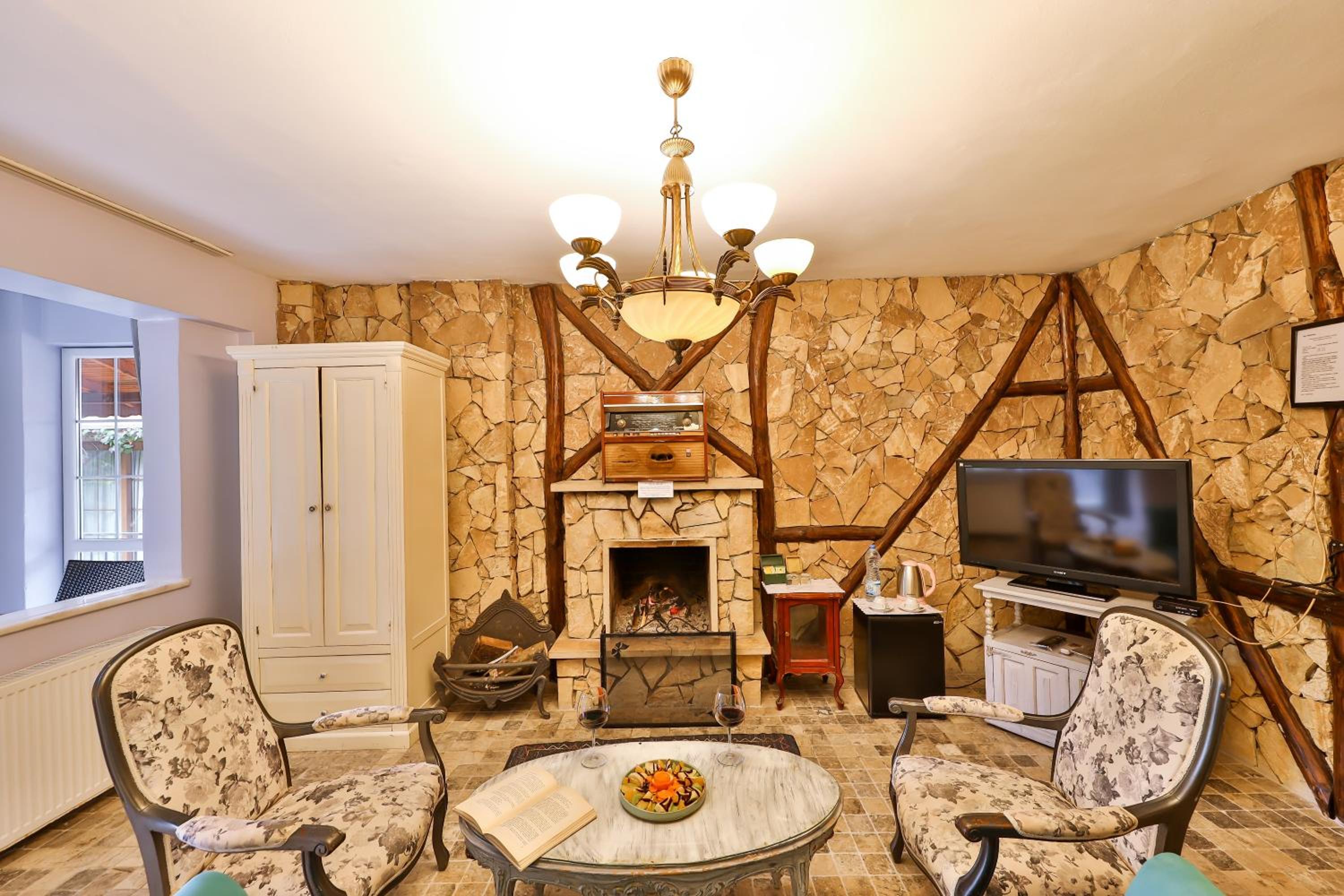 Stone Room with Hot Tub and Fireplace - Photo 1
