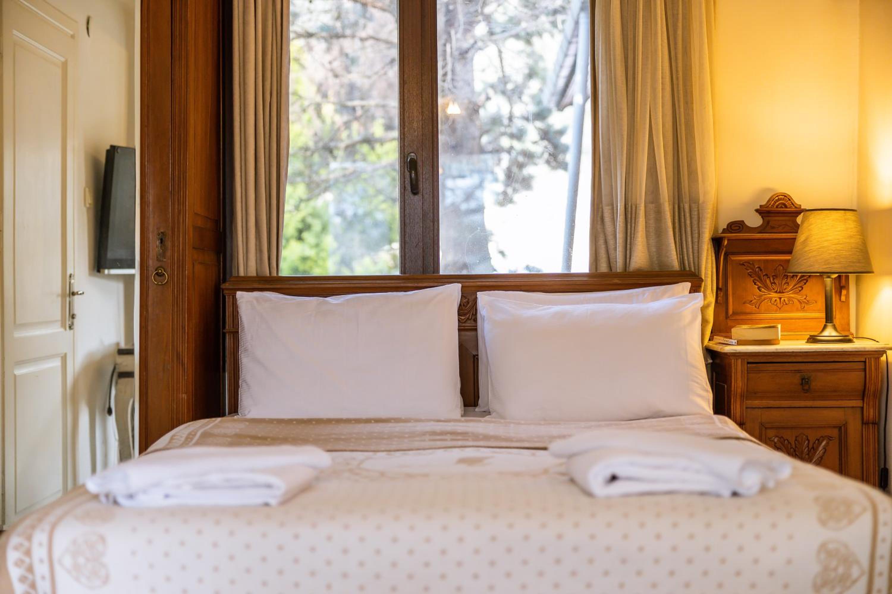 Double Room with River View and Fireplace - Photo 5