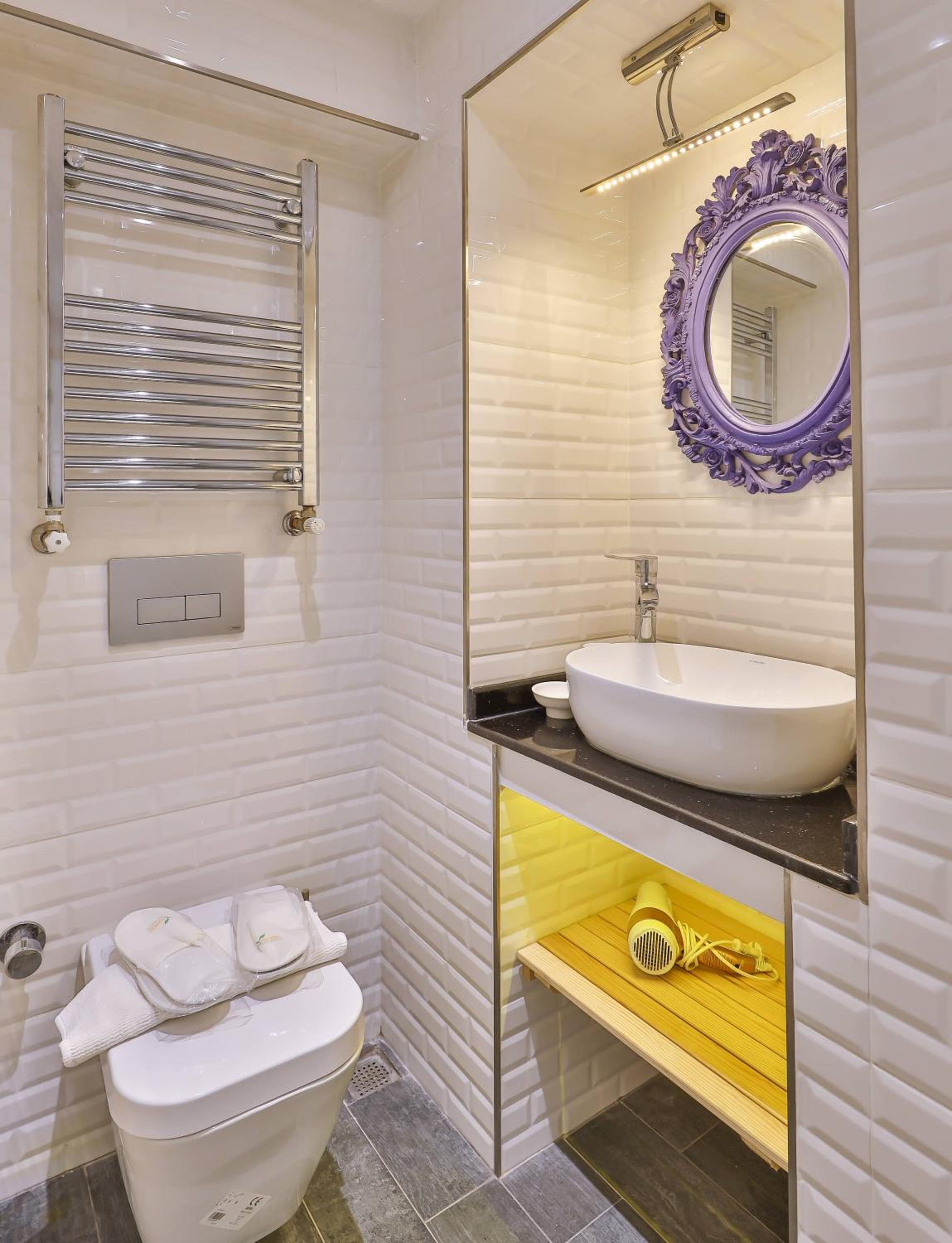 Double Room with River View and Fireplace - Photo 3