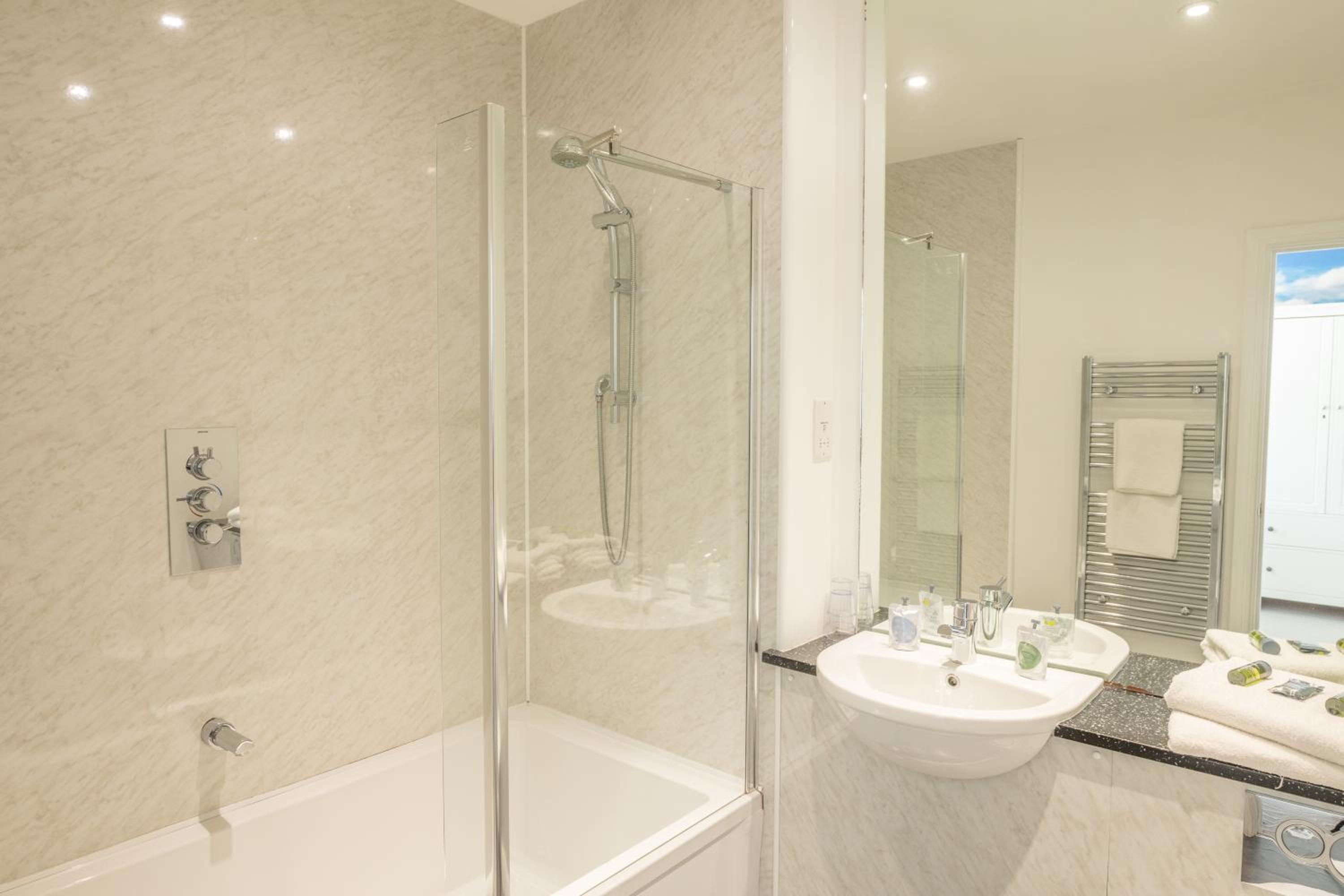 Double Room with Sea View - Photo 8