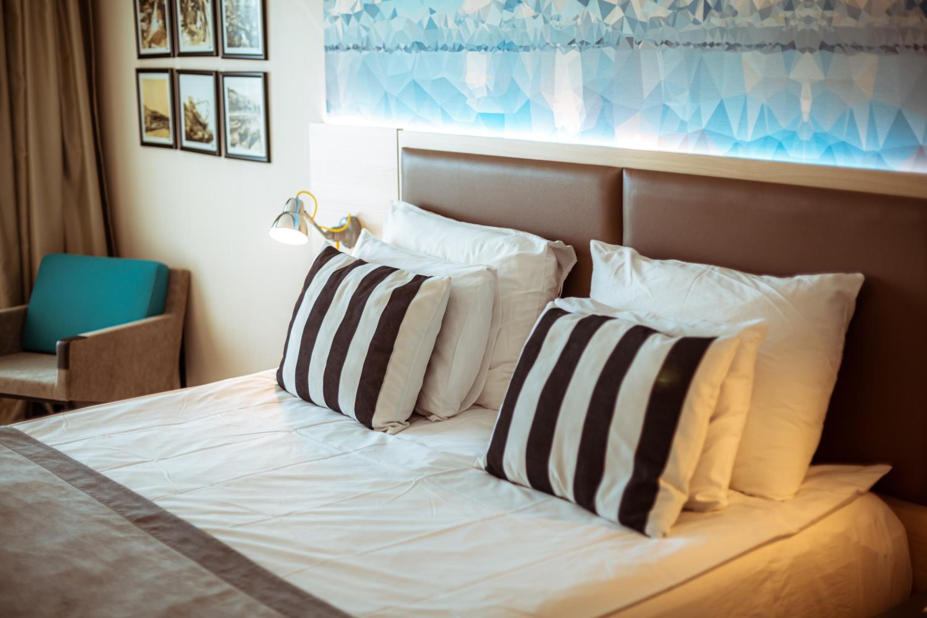 Double or Twin Room Land View