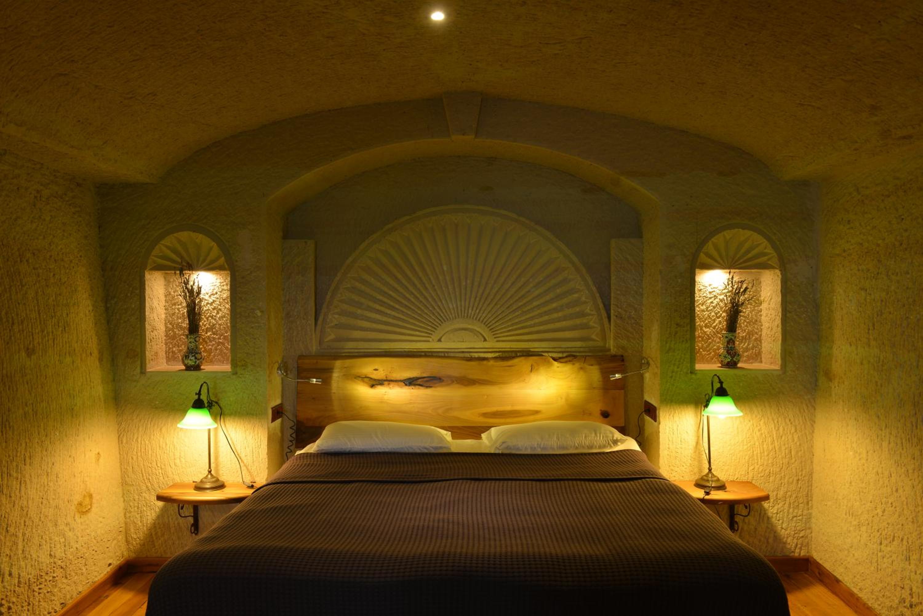 Deluxe Double Room - Photo 23